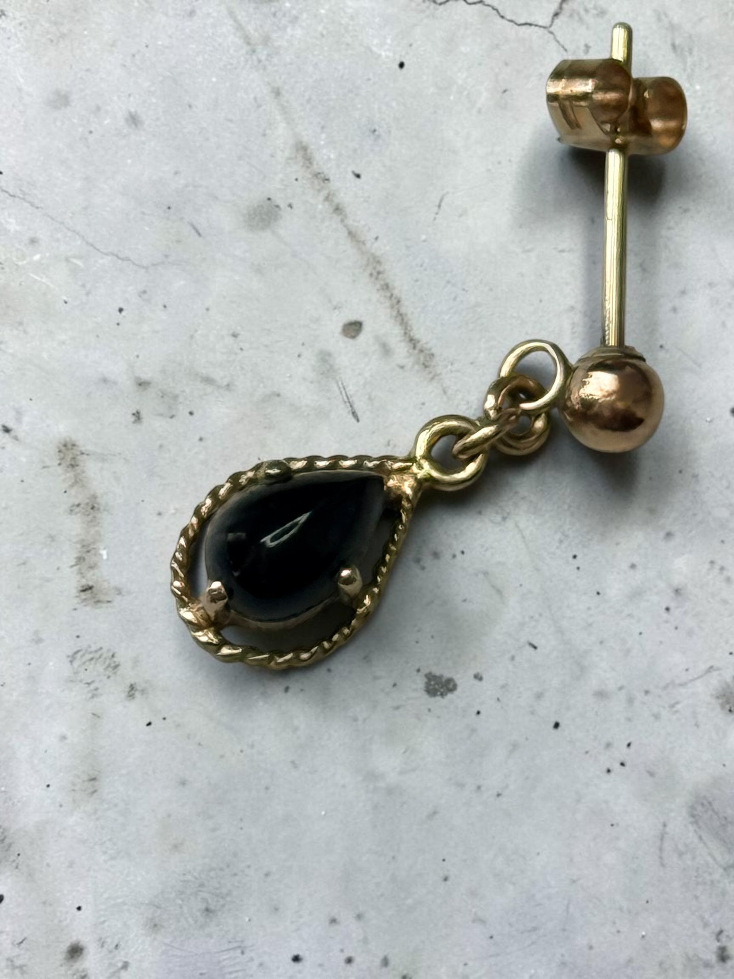 Vintage Black Onyx Drop Earrings 9k Gold