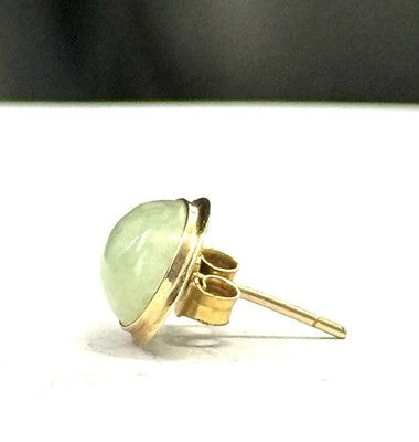 Pretty Oval Light Green Jade 9K Earrings