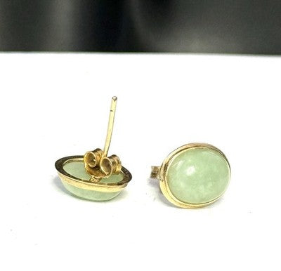 Pretty Oval Light Green Jade 9K Earrings