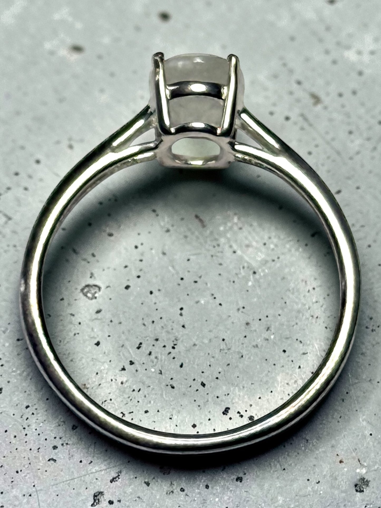 New Simple Moonstone Solitaire Silver Ring Size Q