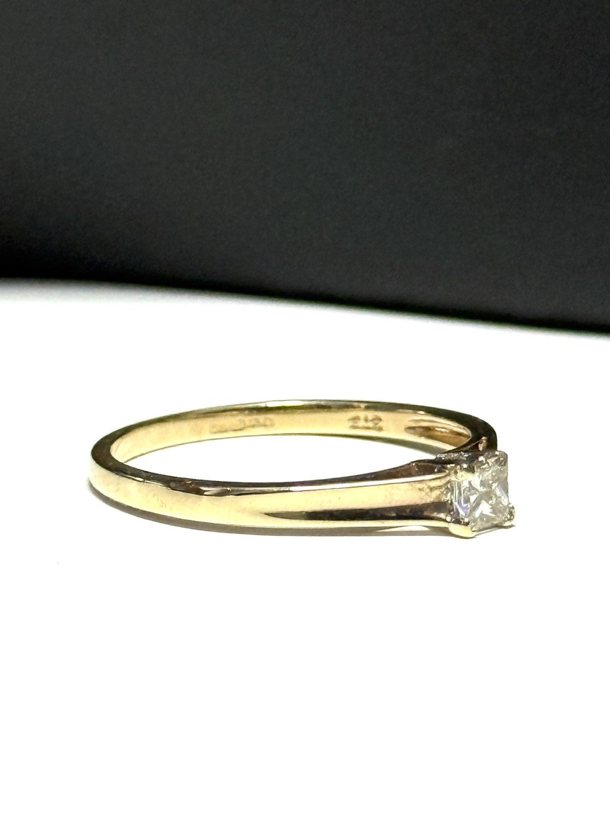 Princess Cut Diamond 0.26ct Solitaire Gold Ring