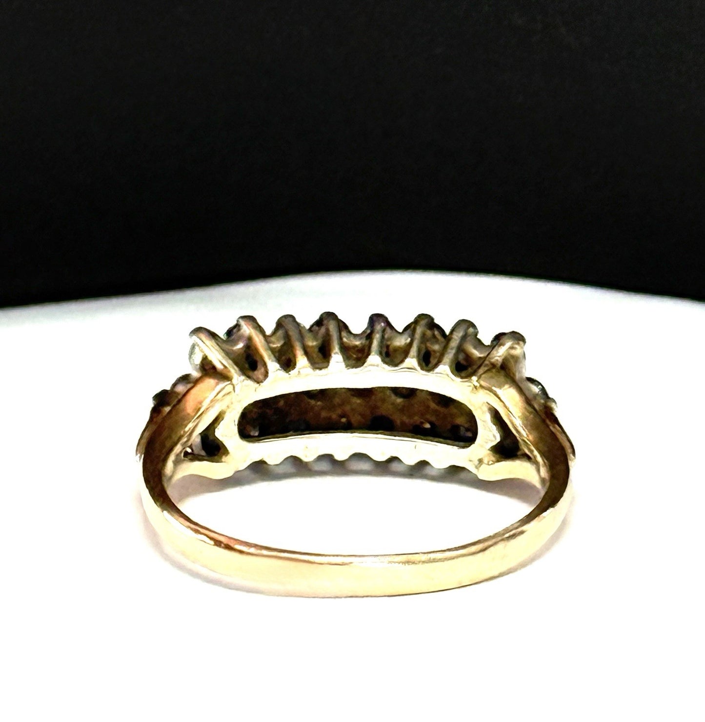 Sparkling Vintage Diamond & Sapphire Cluster Gold Ring