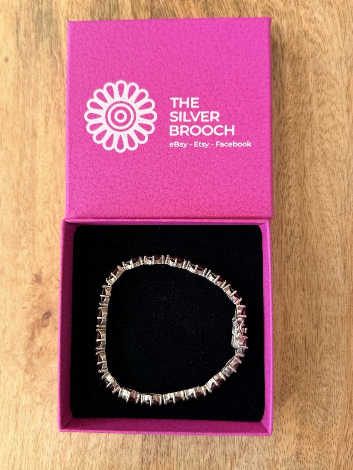 Stunning 925 Silver 13ct Garnet Bracelet Size 7"
