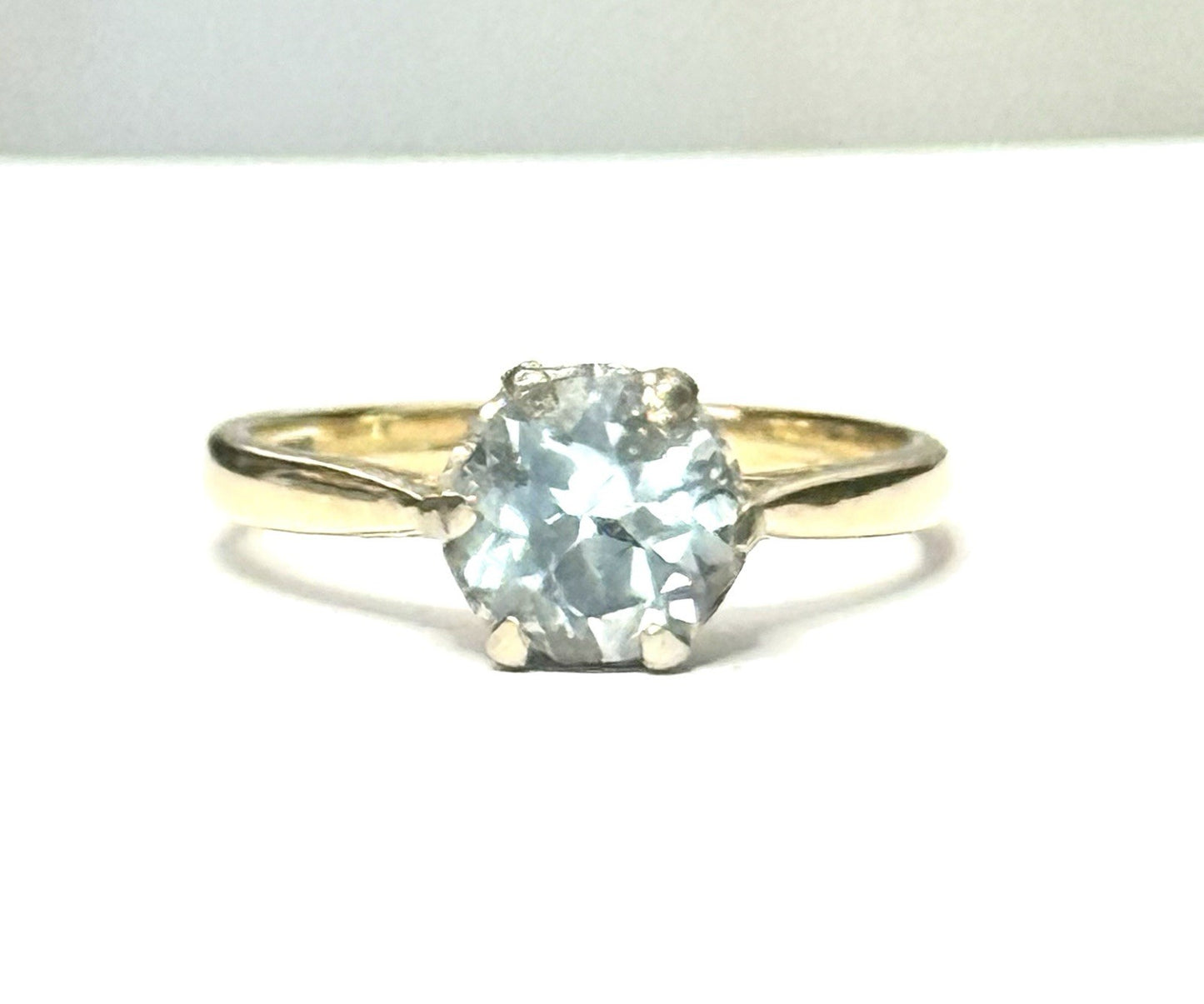 1.67ct Vintage Blue Topaz Solitaire 14k Gold Ring