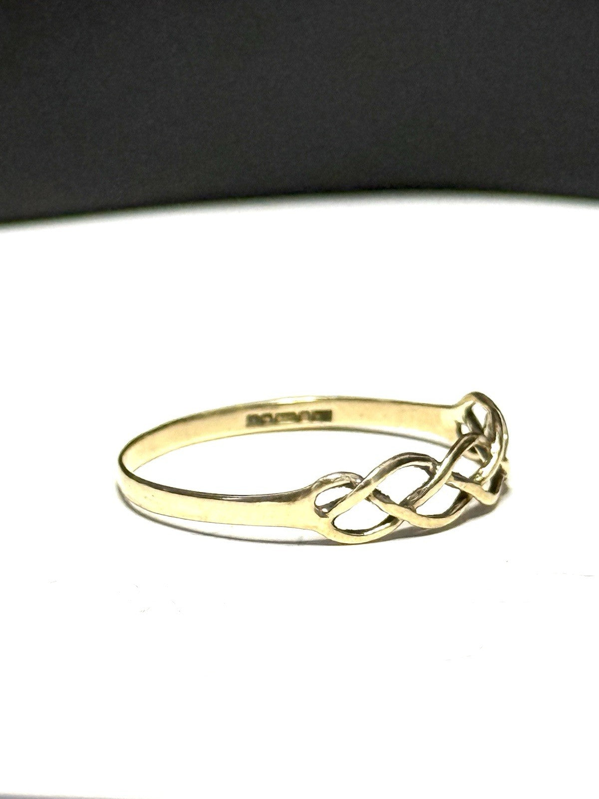 Simple Vintage 9ct Gold Twist Lattice Stacking Ring Size U