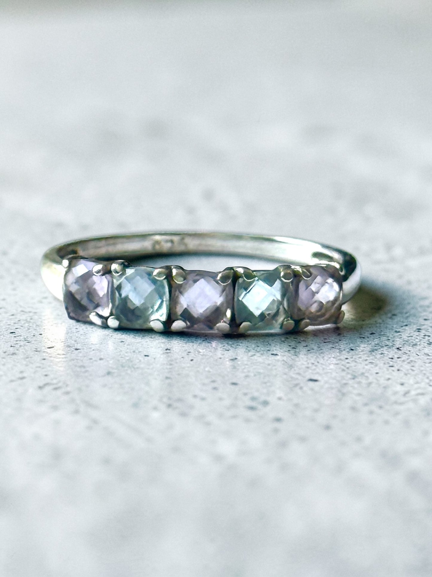 Very Pretty Vintage Amethyst & Topaz  Silver Ring Size T