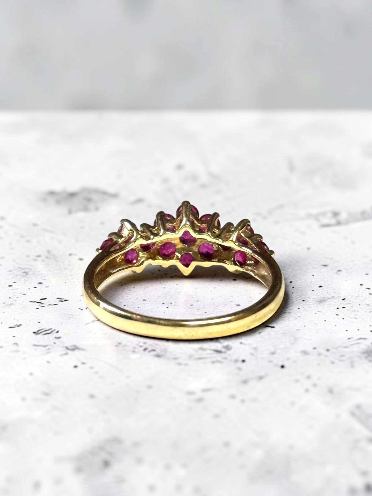 Stunning Vintage 0.6ct Ruby Cluster 9k Gold Ring Hallmarked