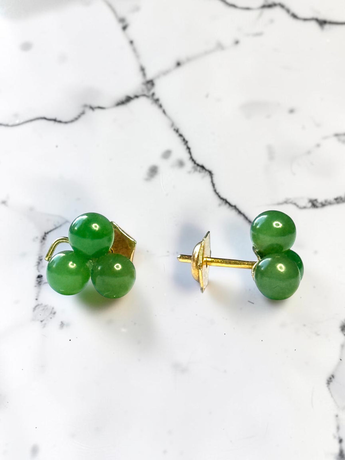 Unusual 1977 Hallmarked Nephrite Bead 9k Gold Earrings