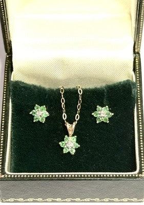 Pretty Emerald & Diamond 9ct Gold Jewellery Set
