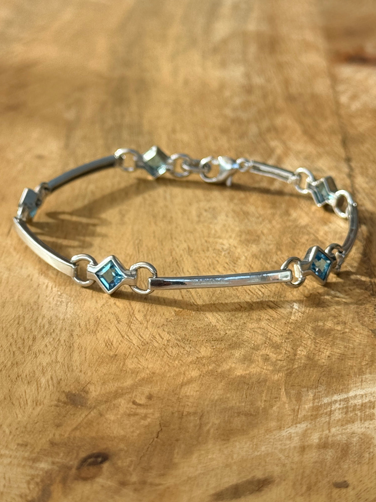Pretty Lightweight Topaz Oval Link 925 Silver Bracelet 7 1/2"