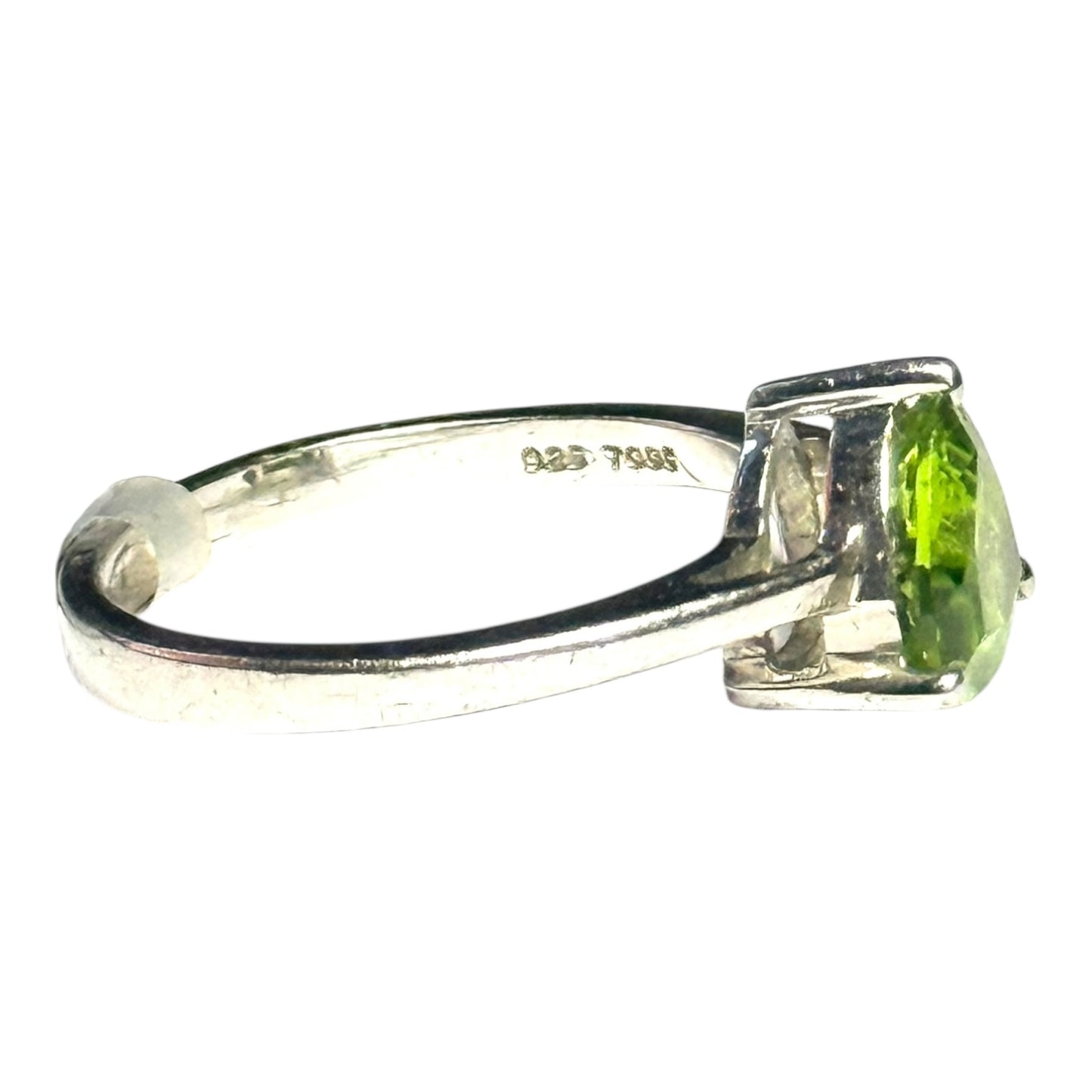 New Peridot Trillion 1.75ct Silver Ring Size N 1/2 CSC