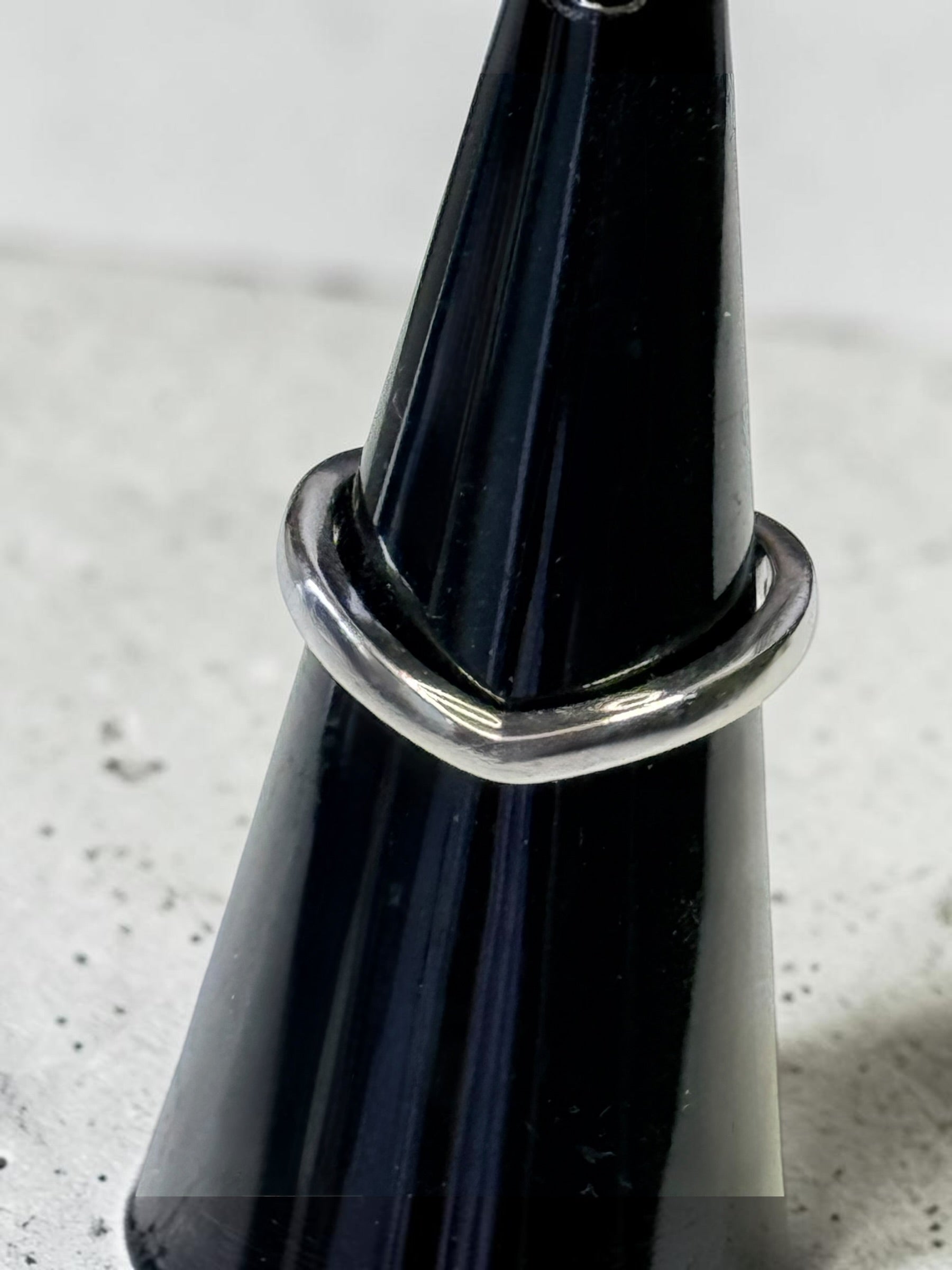 Tiffany & Co V Platinum Band Hallmarked Size J 1/2