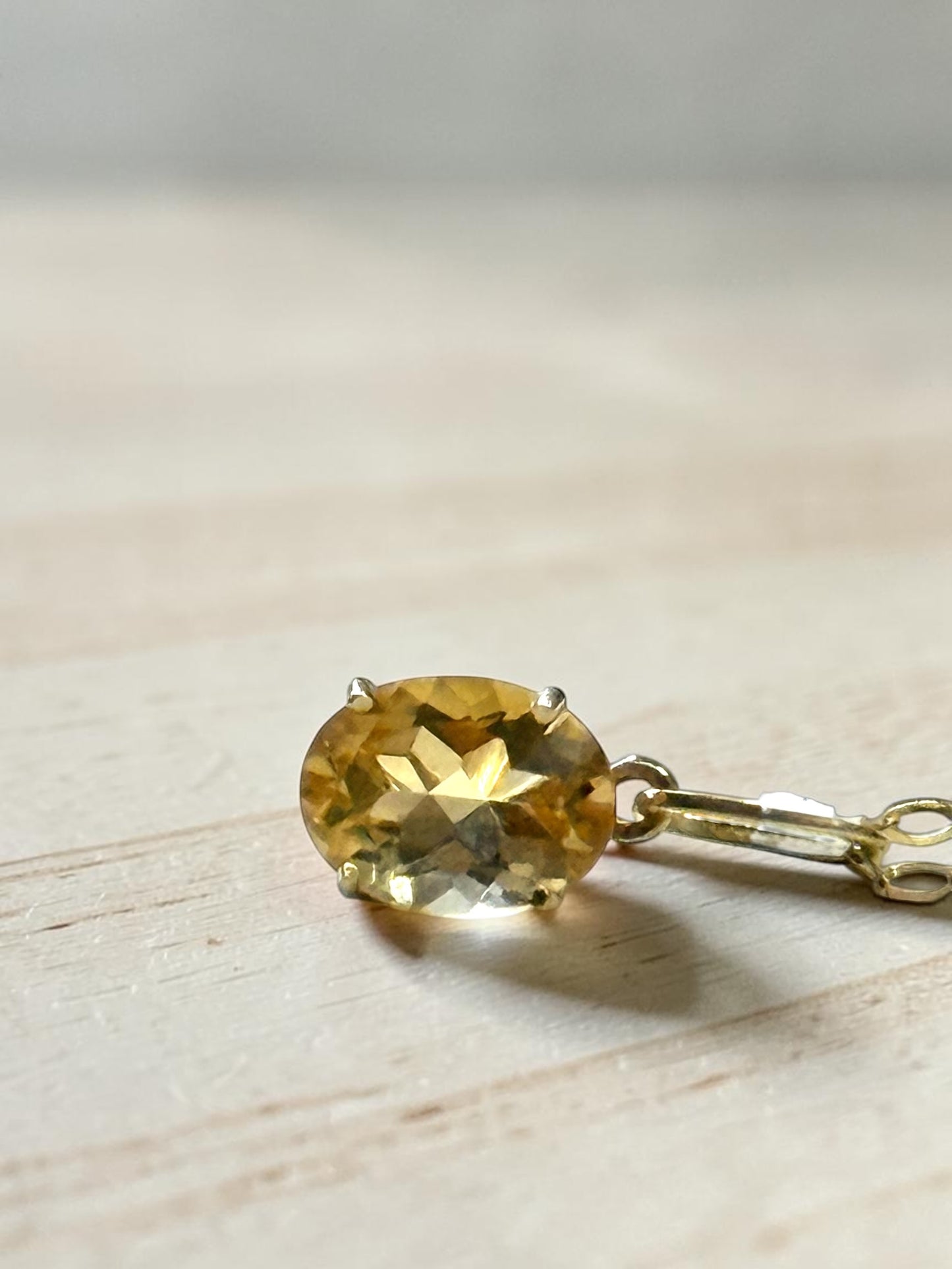 New AA Oval Cut 1.2ct Citrine 9ct Gold Pendant & 18" 9ct Gold Chain