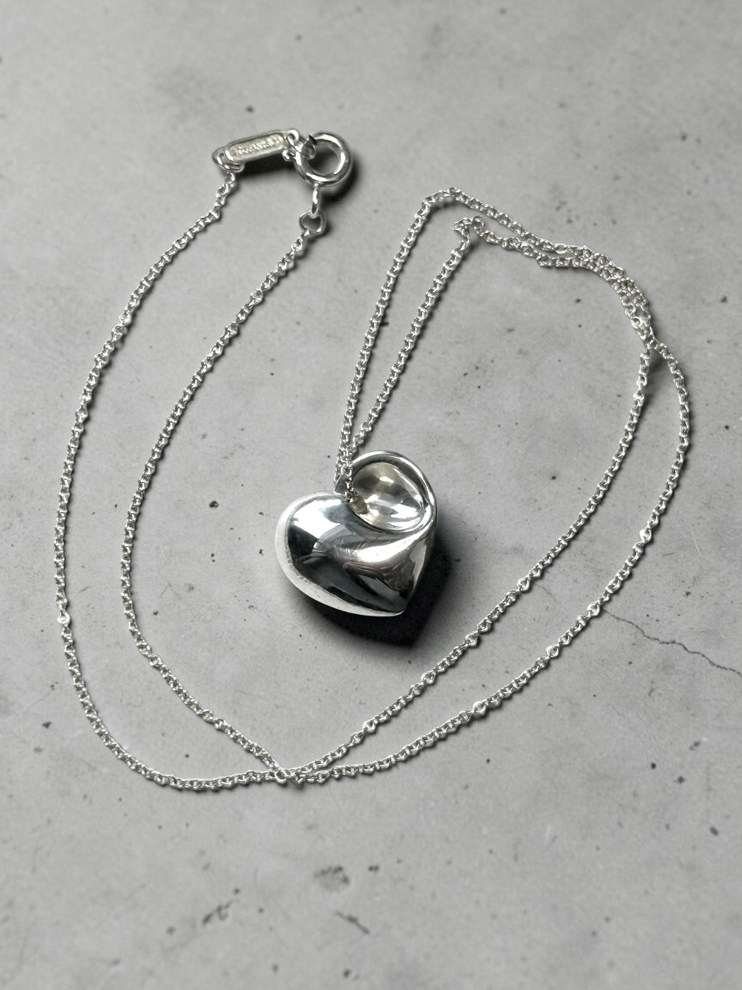 Vintage Tiffany & Co Elsa Peretti Folded Heart Pendant on Chain 925 Silver