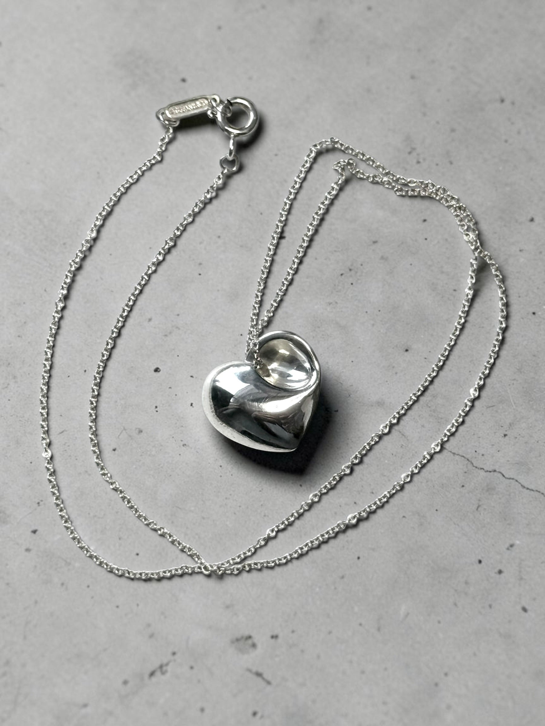 Vintage Tiffany & Co Elsa Peretti Folded Heart Pendant on Chain 925 Silver