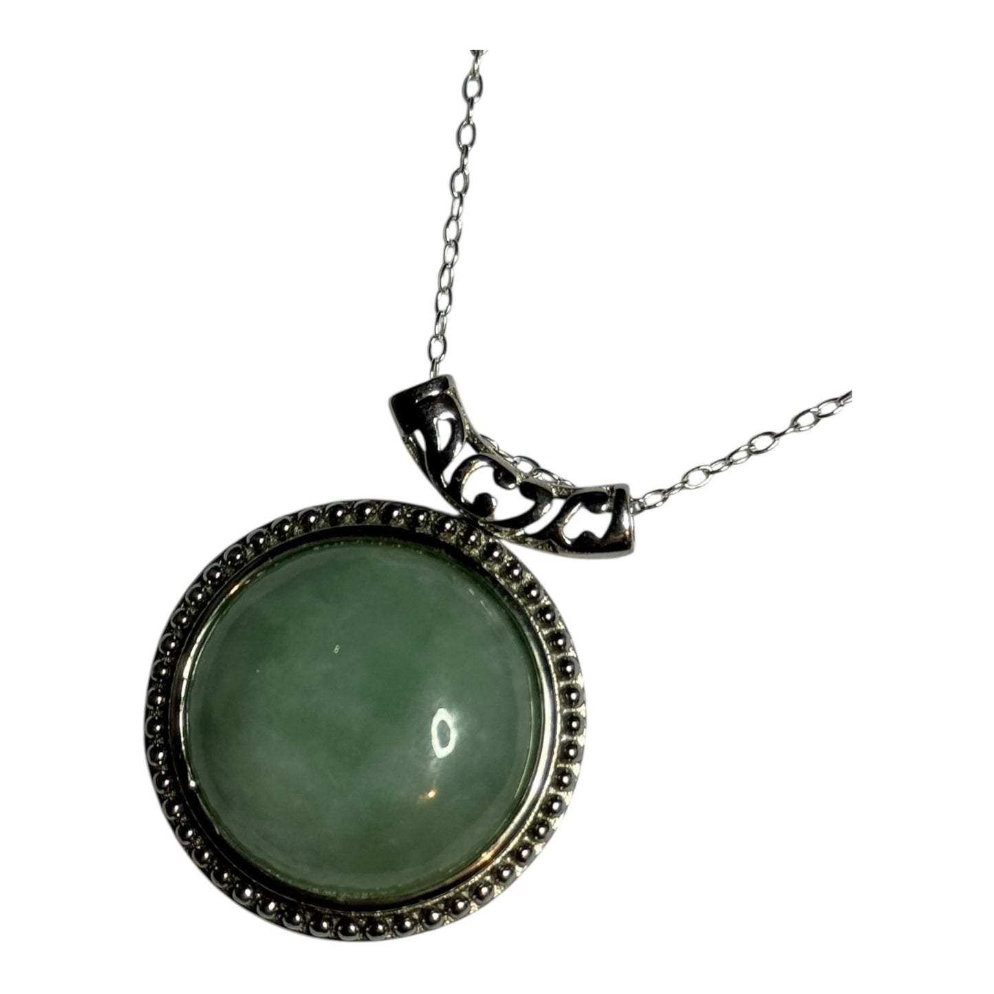 Beautiful Round Jadeite Silver Pendant & Chain