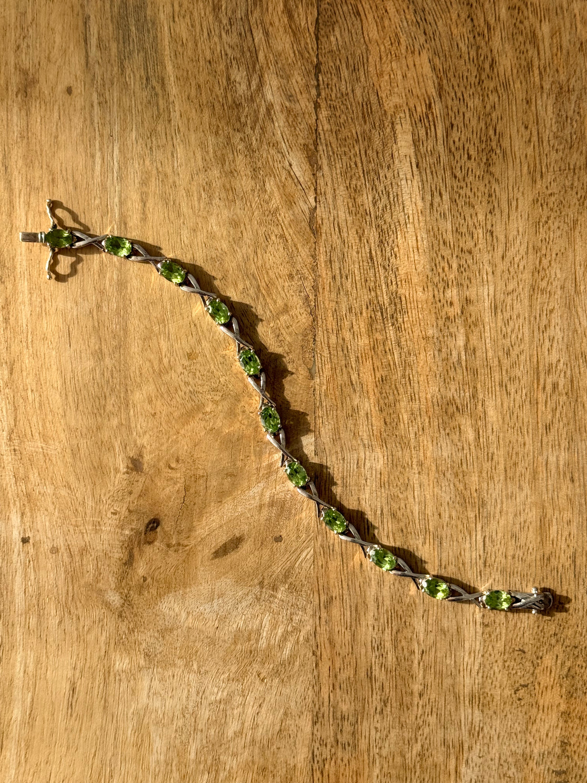 Gorgeous 8ct Peridot 925 Kiss Tennis Silver Bracelet 7 1/4"