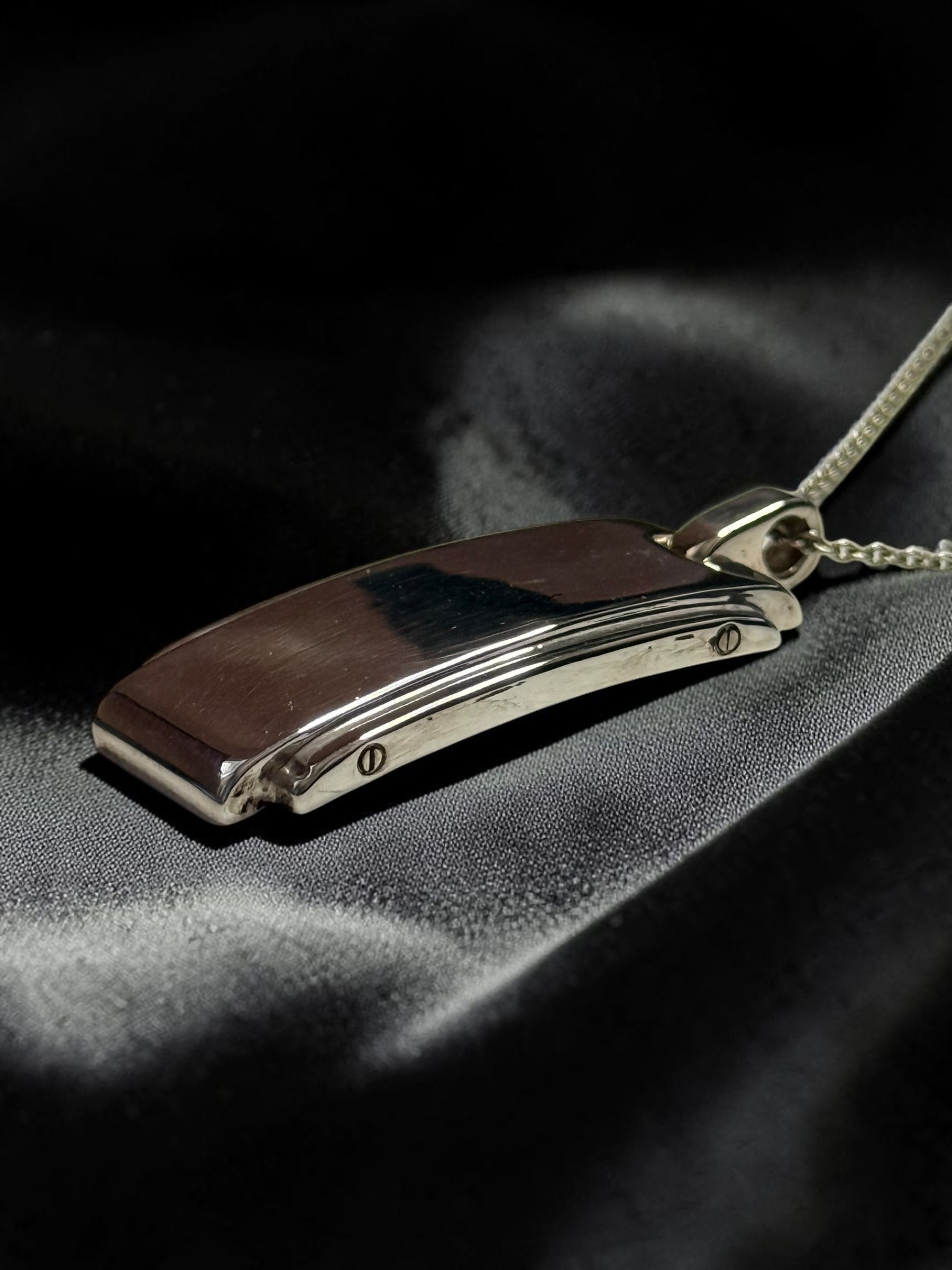 Vintage Tiffany & Co Unisex Metropolis Silver Pendant & Chain