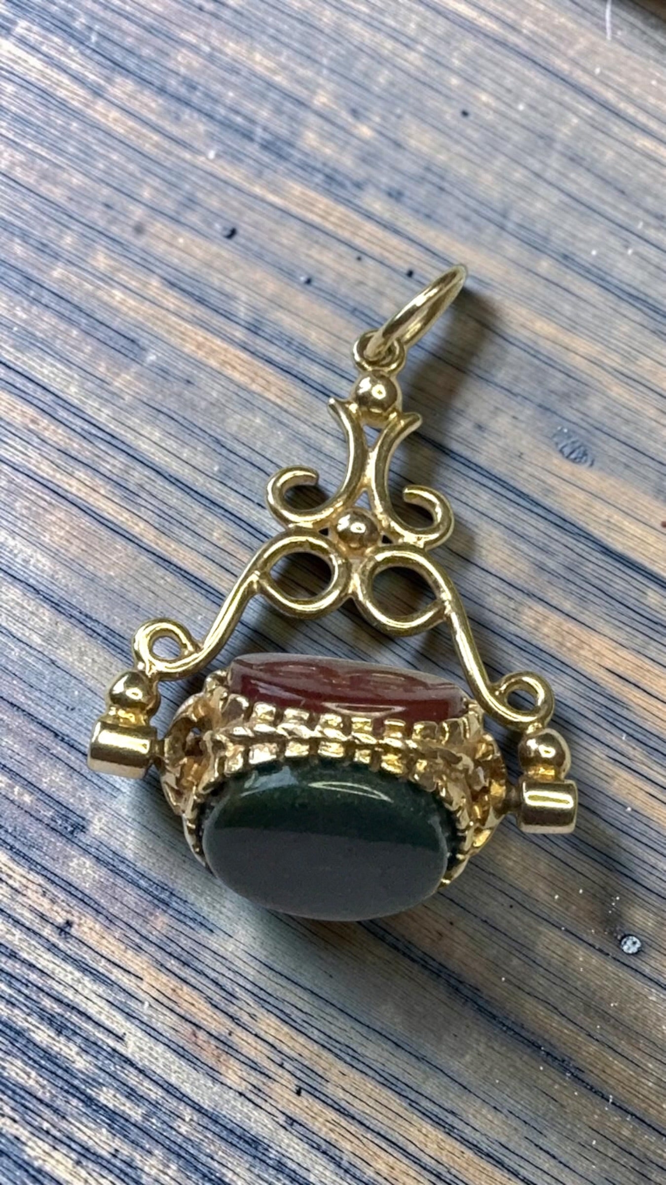 Vintage 9k Swivel Fob Carnelian/Onyx/Bloodstone Hallmarked On 9k