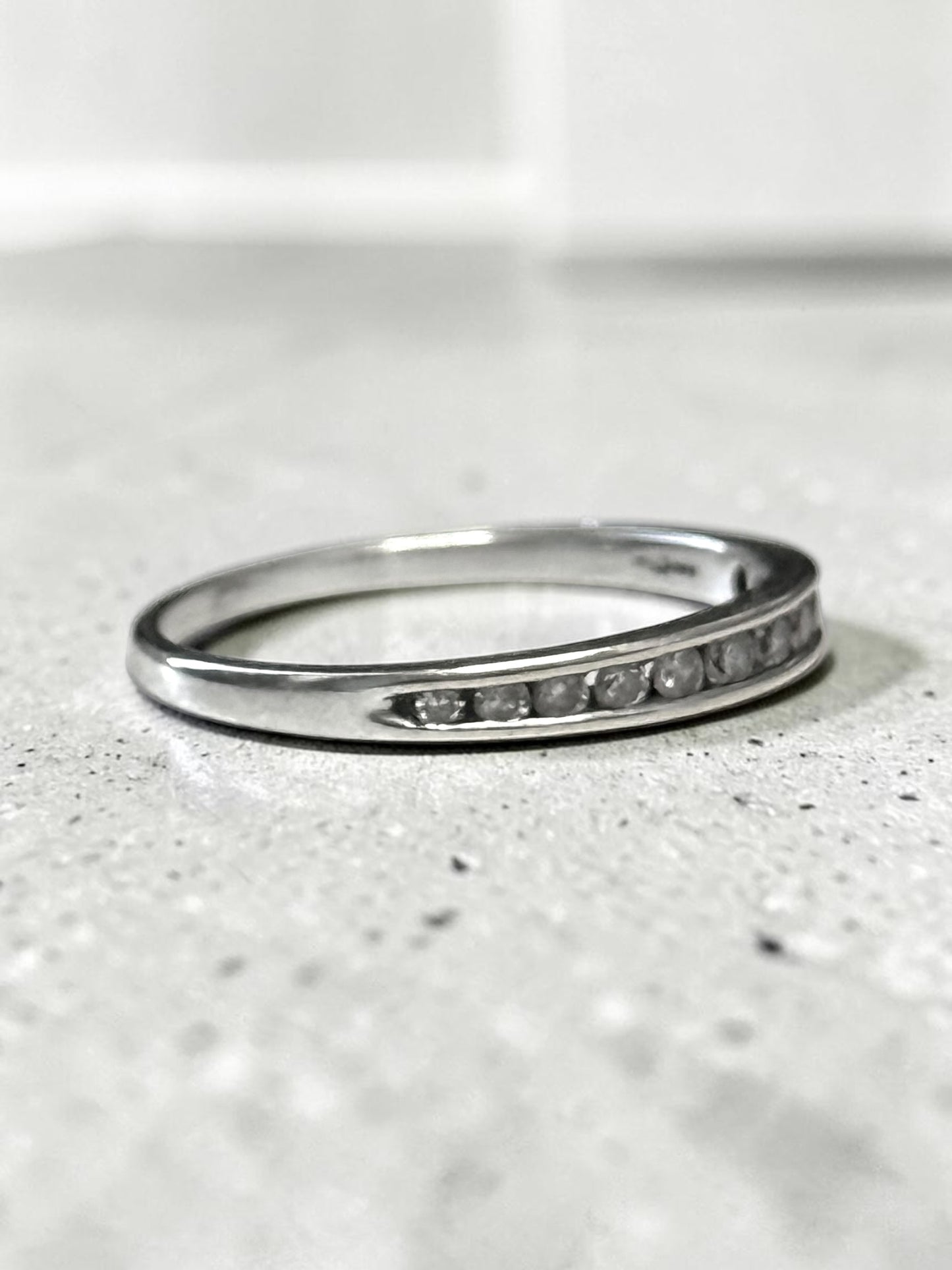 Vintage 0.25ct Diamond White Gold Channel Set Ring Size O