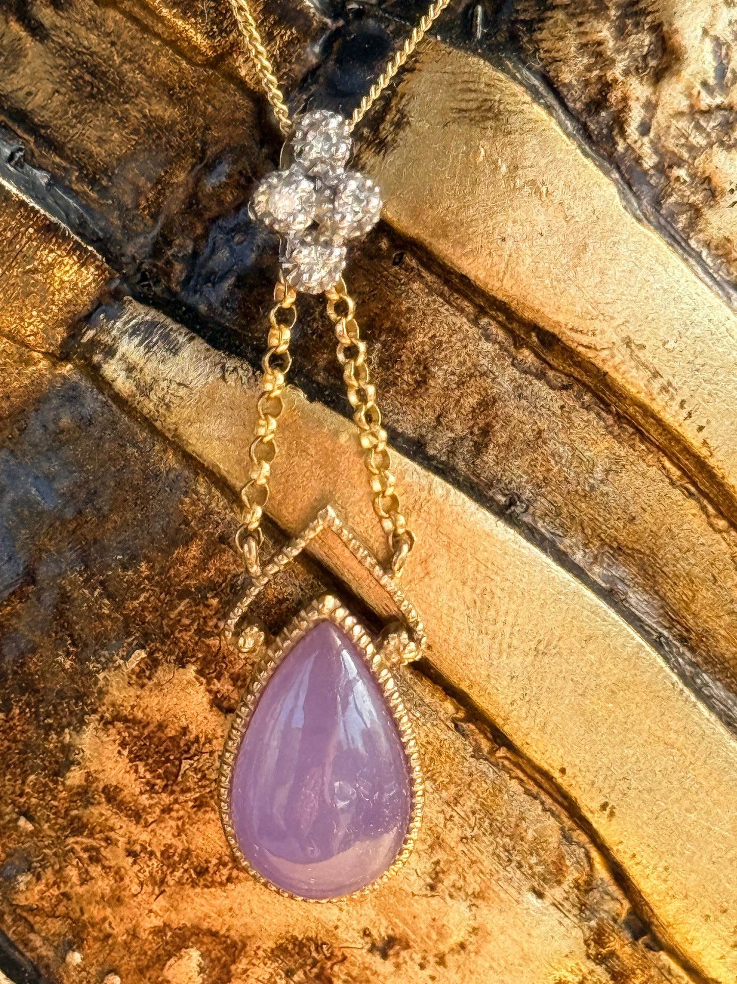 Vintage Gorgeous Lavender Jade & Diamond 9k Pendant & Chain