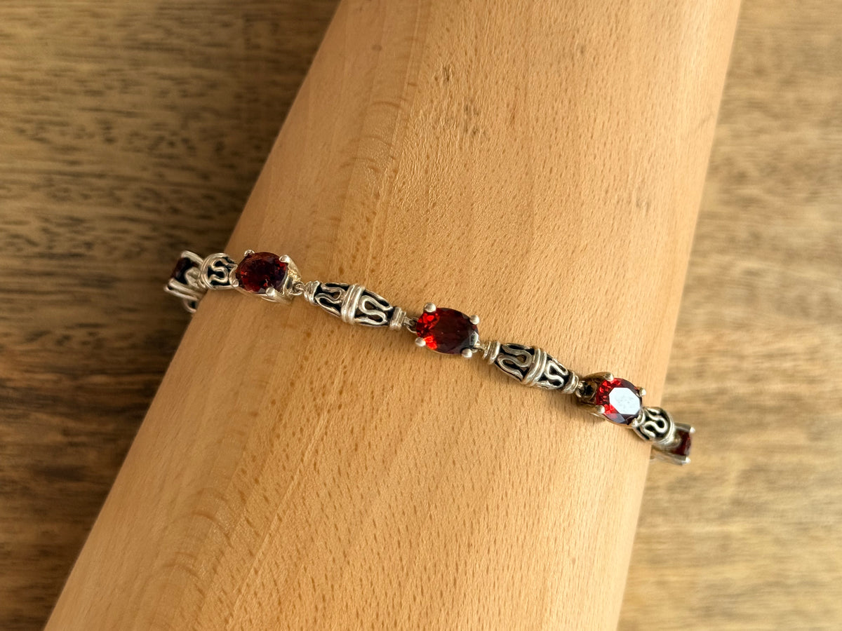 Millennial Tennis Style  925 Silver 5.5ct Garnet Bracelet Size 7 1/2" Hallmarked