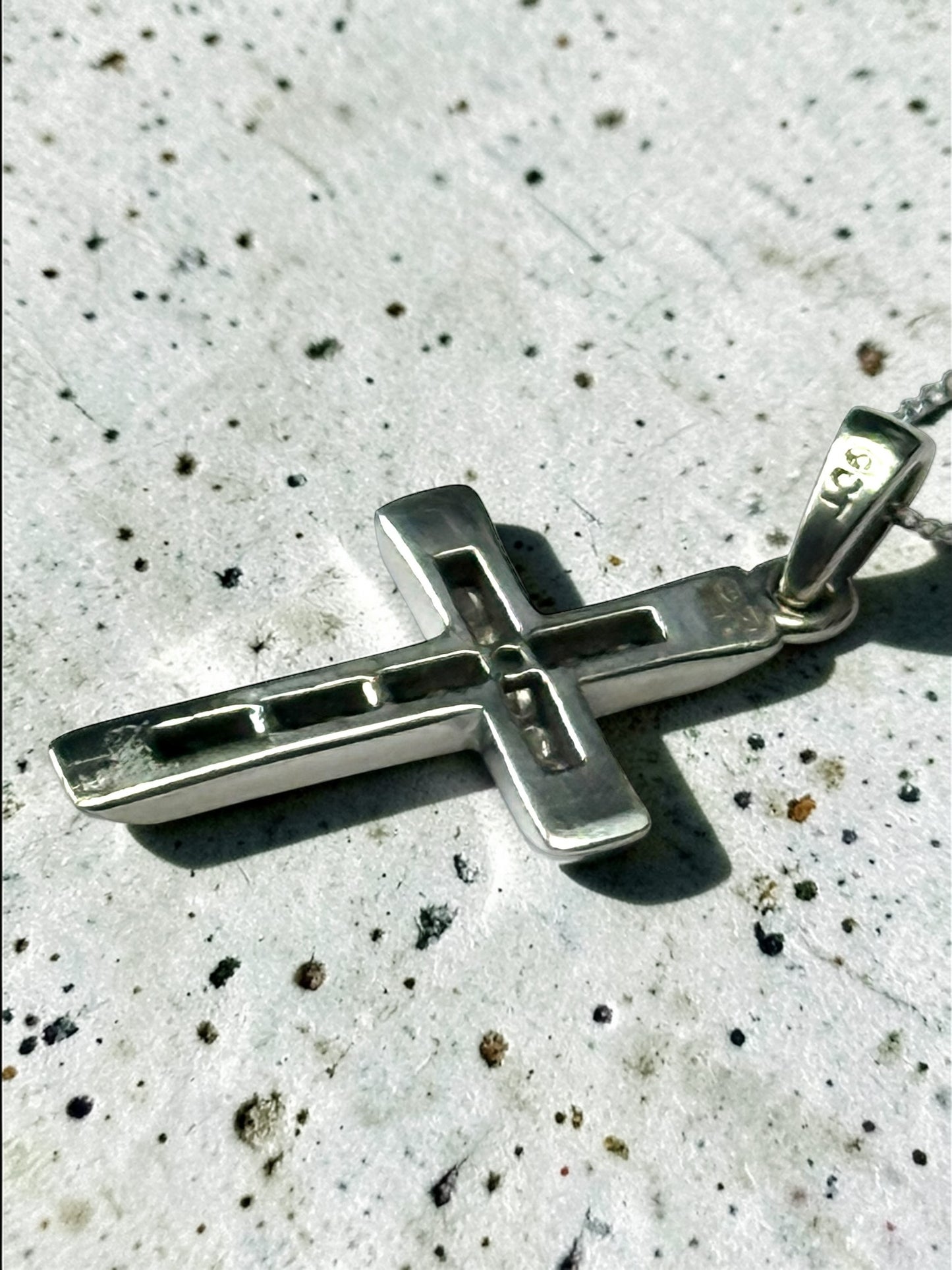 9ct White Gold Diamond Cross & 18" Chain