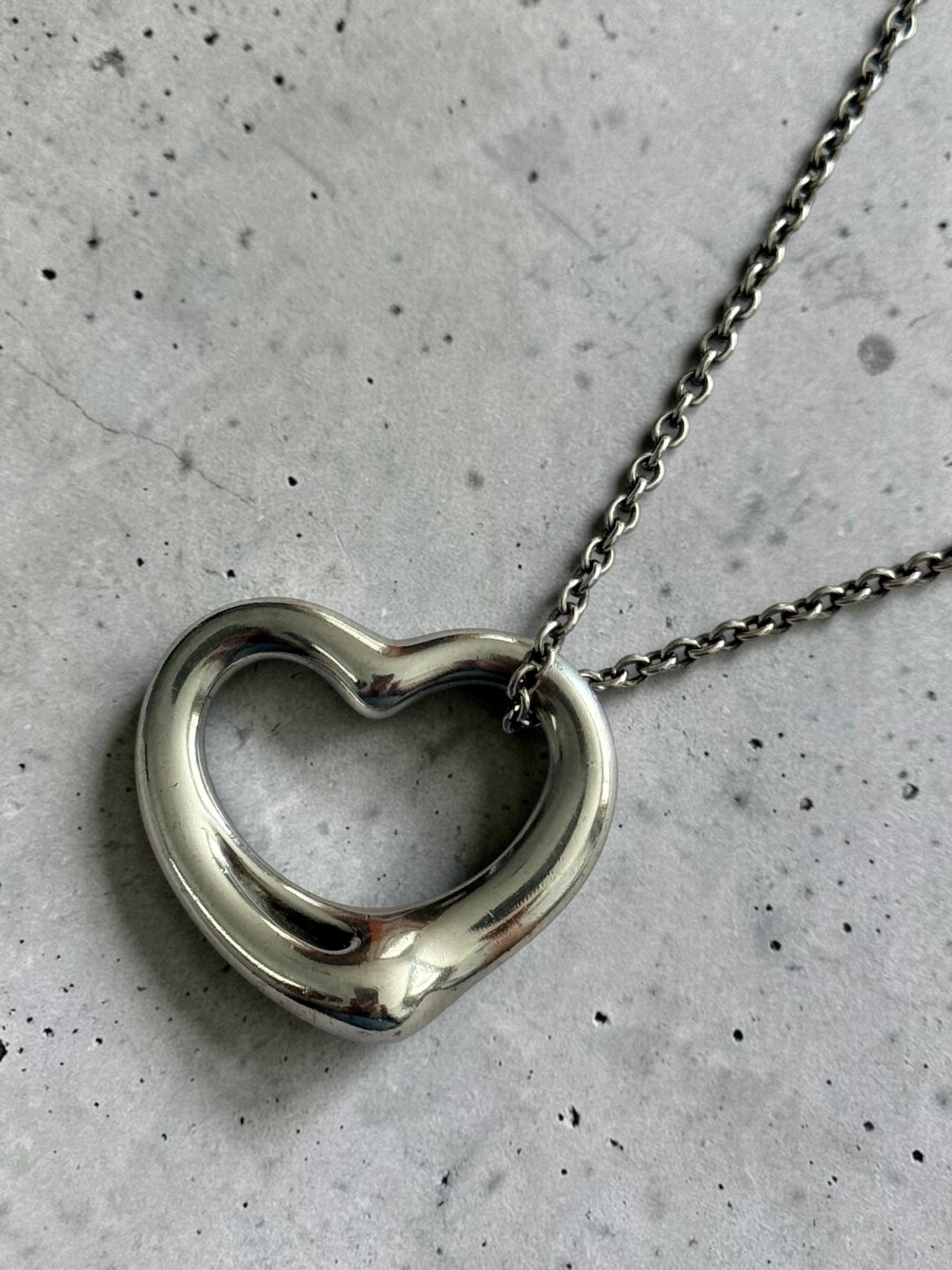 Tiffany & Co Medium 22mm Elsa Peretti Heart Pendant & Chain