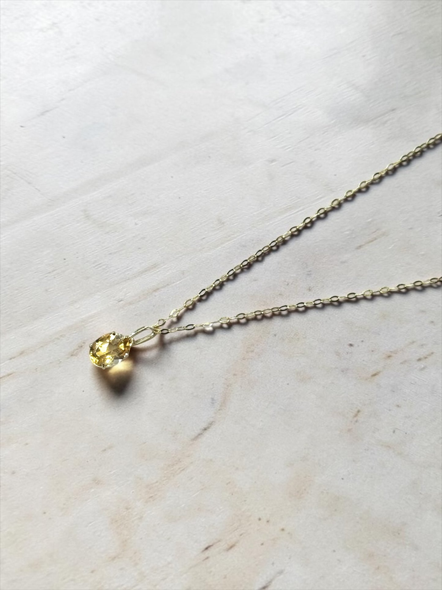 New AA Oval Cut 1.2ct Citrine 9ct Gold Pendant & 18" 9ct Gold Chain