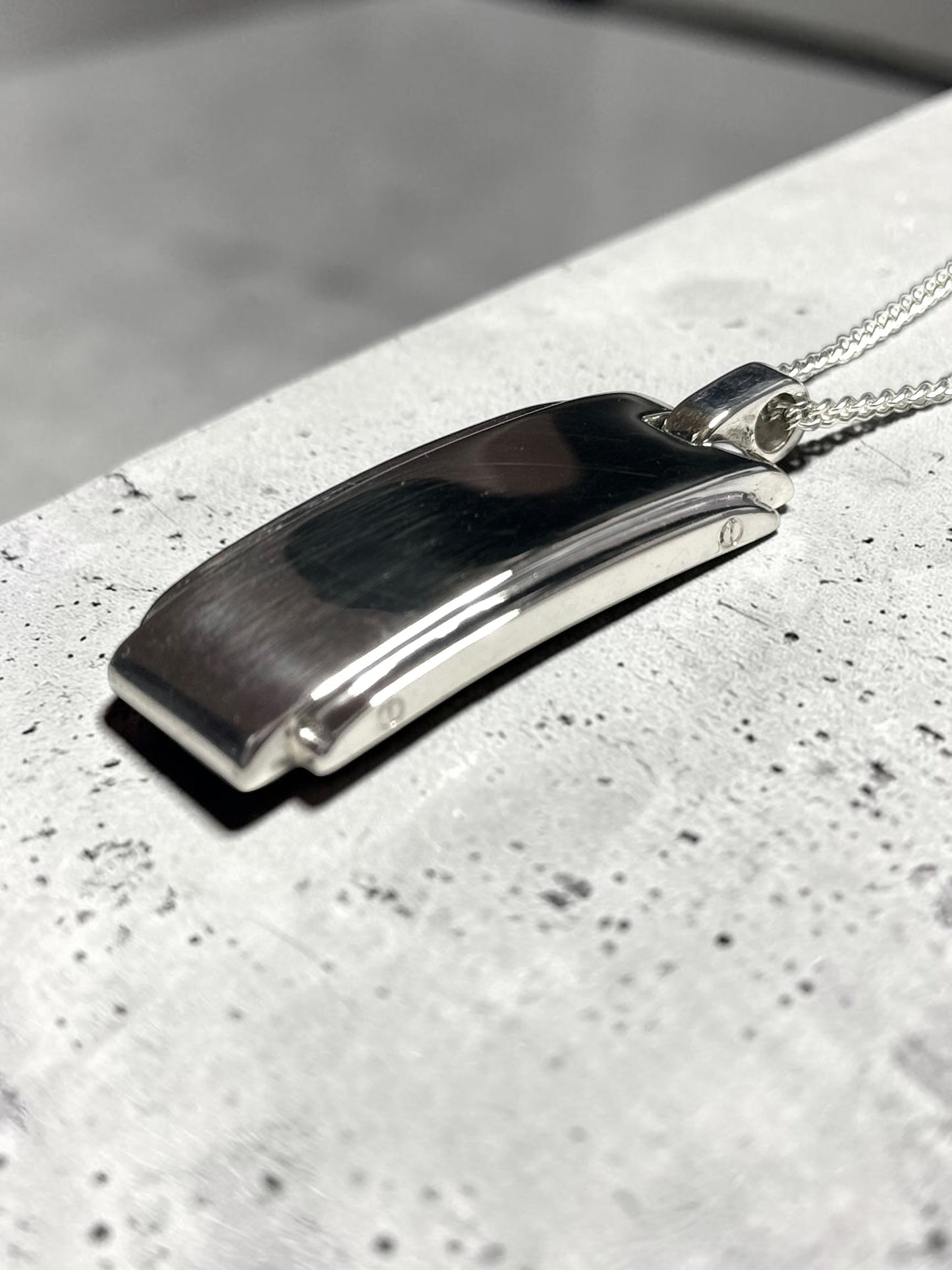 Vintage Tiffany & Co Unisex Metropolis Silver Pendant & 20" Chain