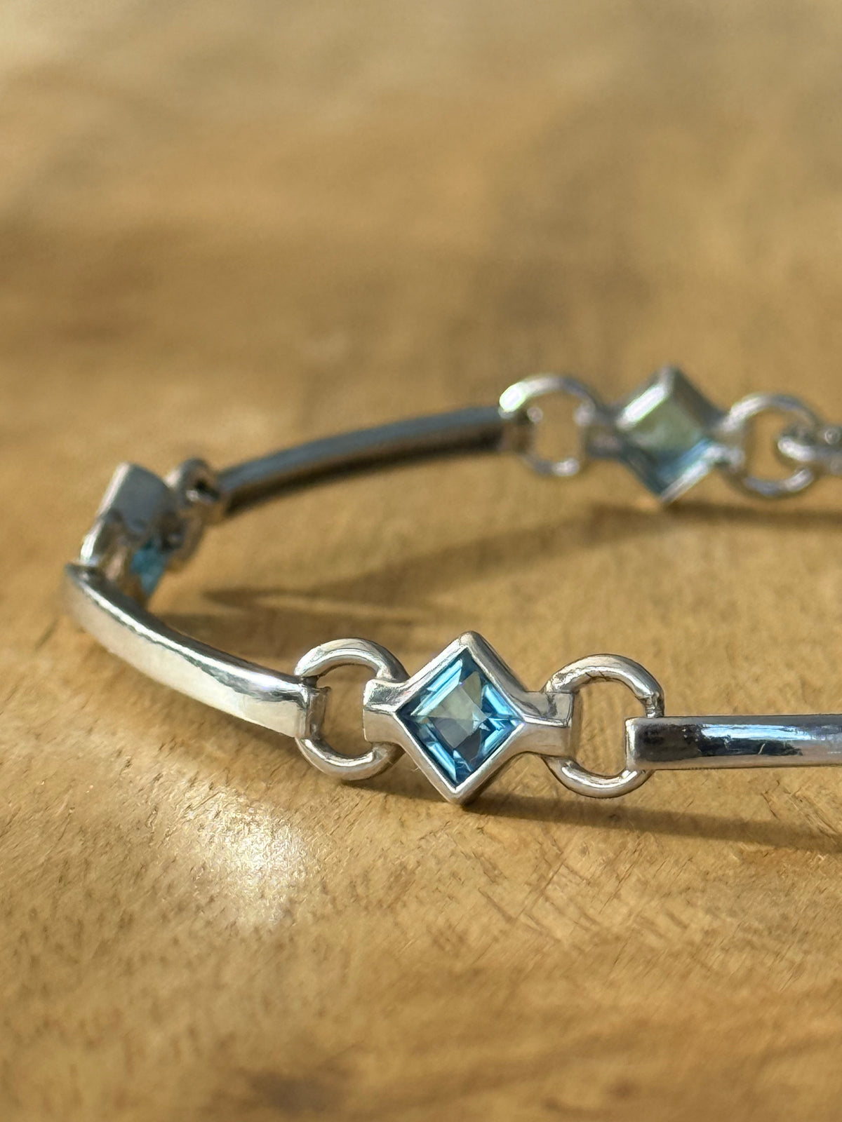 Pretty Lightweight Topaz Oval Link 925 Silver Bracelet 7 1/2"