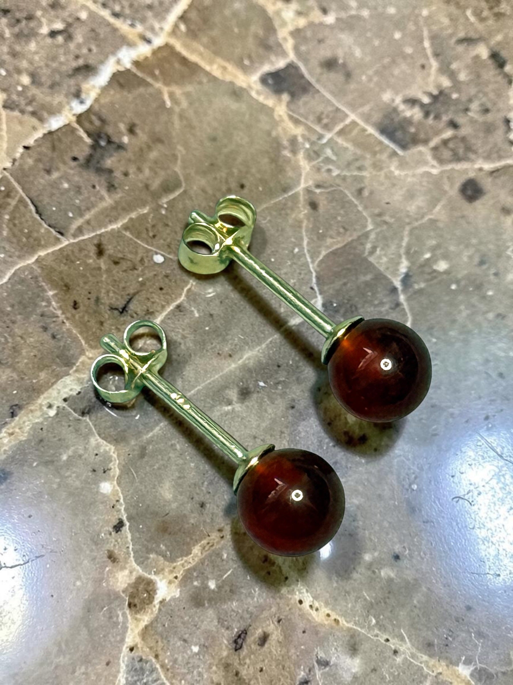 Genuine 5mm Chalcedony Cornelian 9ct Gold Earring Studs 1.5Carats