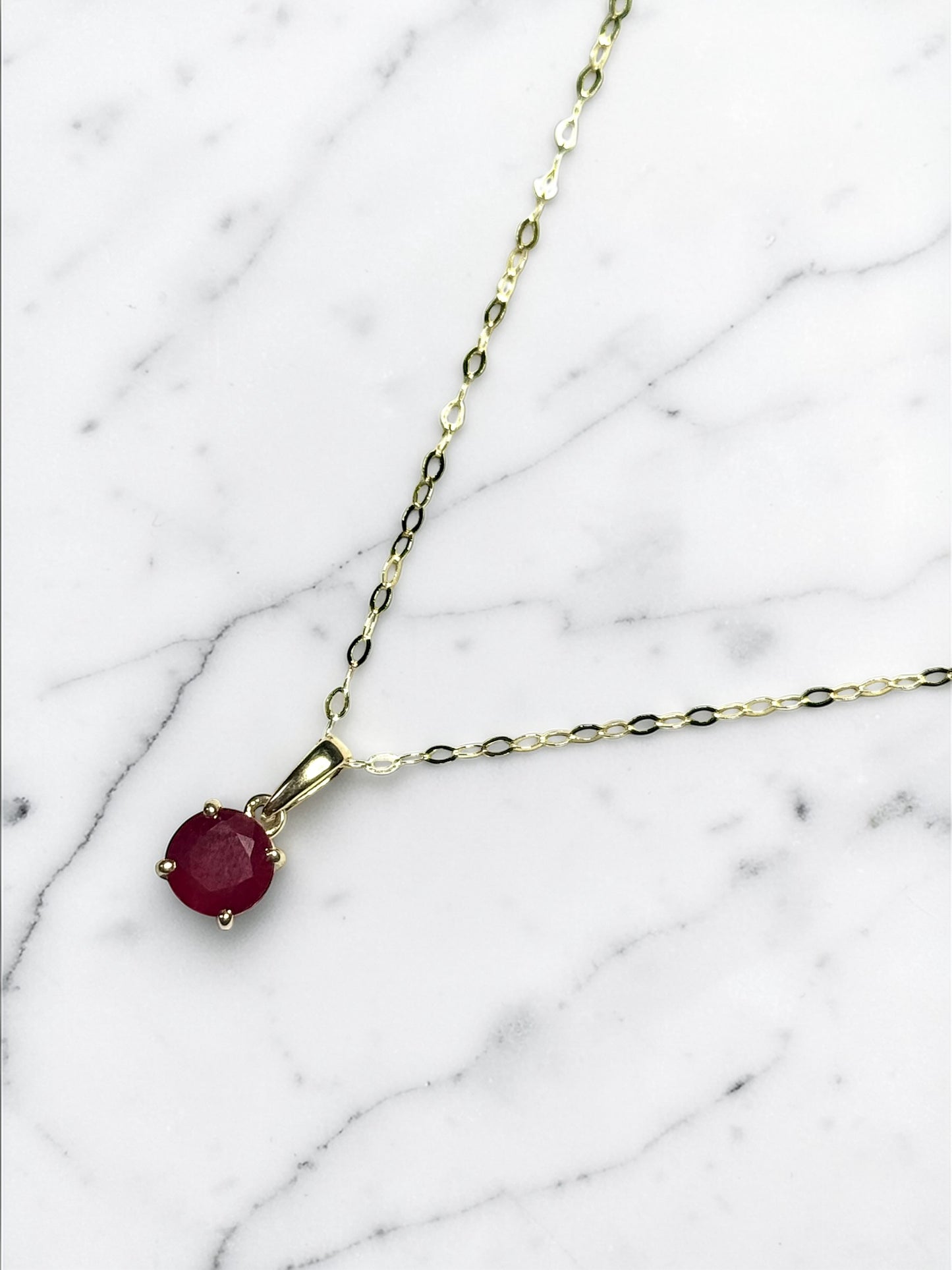 New AAA Ruby 9ct Gold Pendant & 18" 9ct Gold Chain