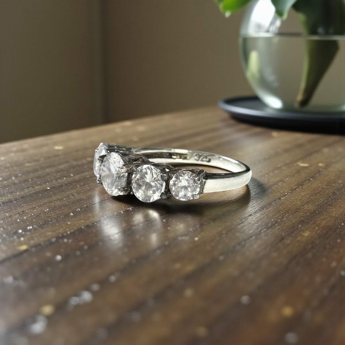 Vintage Preloved Five Stone CZ Graduated Gem Silver Ring Size P