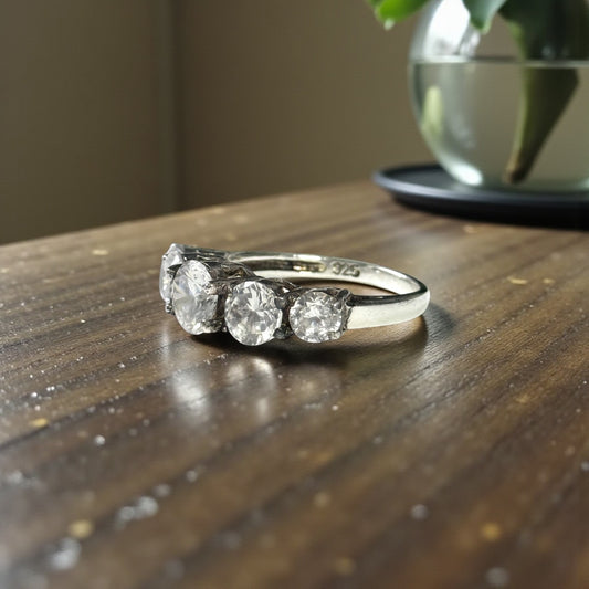 Vintage Preloved Five Stone CZ Graduated Gem Silver Ring Size P