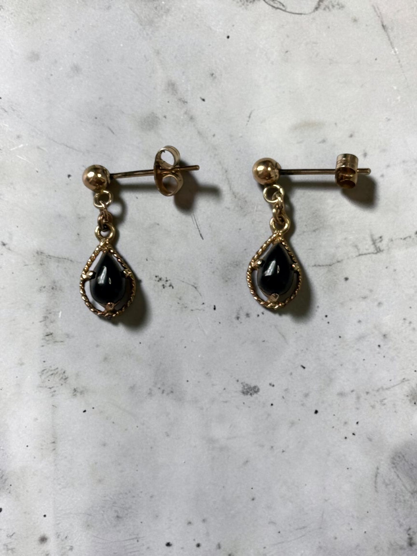 Vintage Black Onyx Drop Earrings 9k Gold