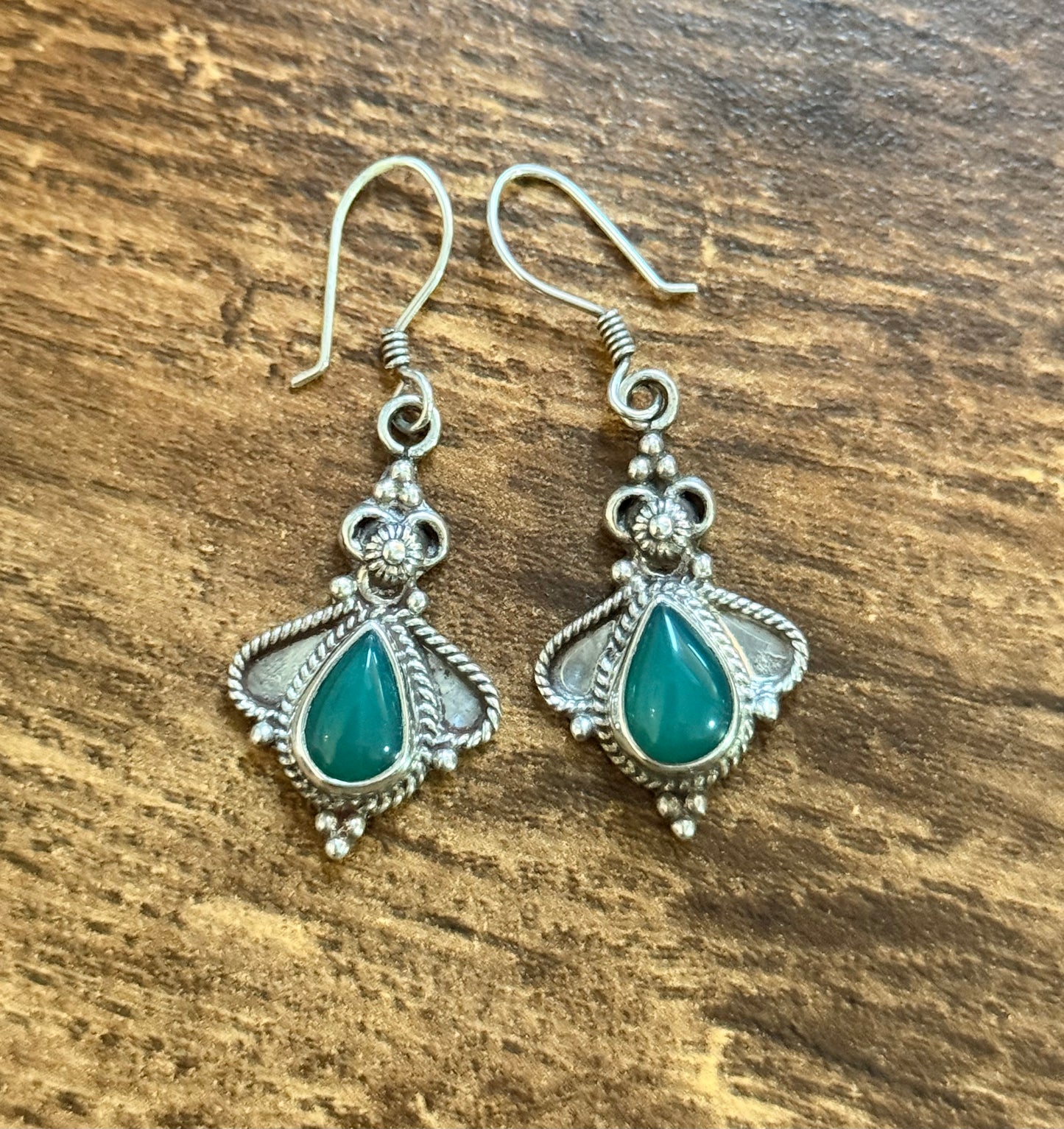 Vintage Chrysoprase Cabochon Silver Dangle Earrings