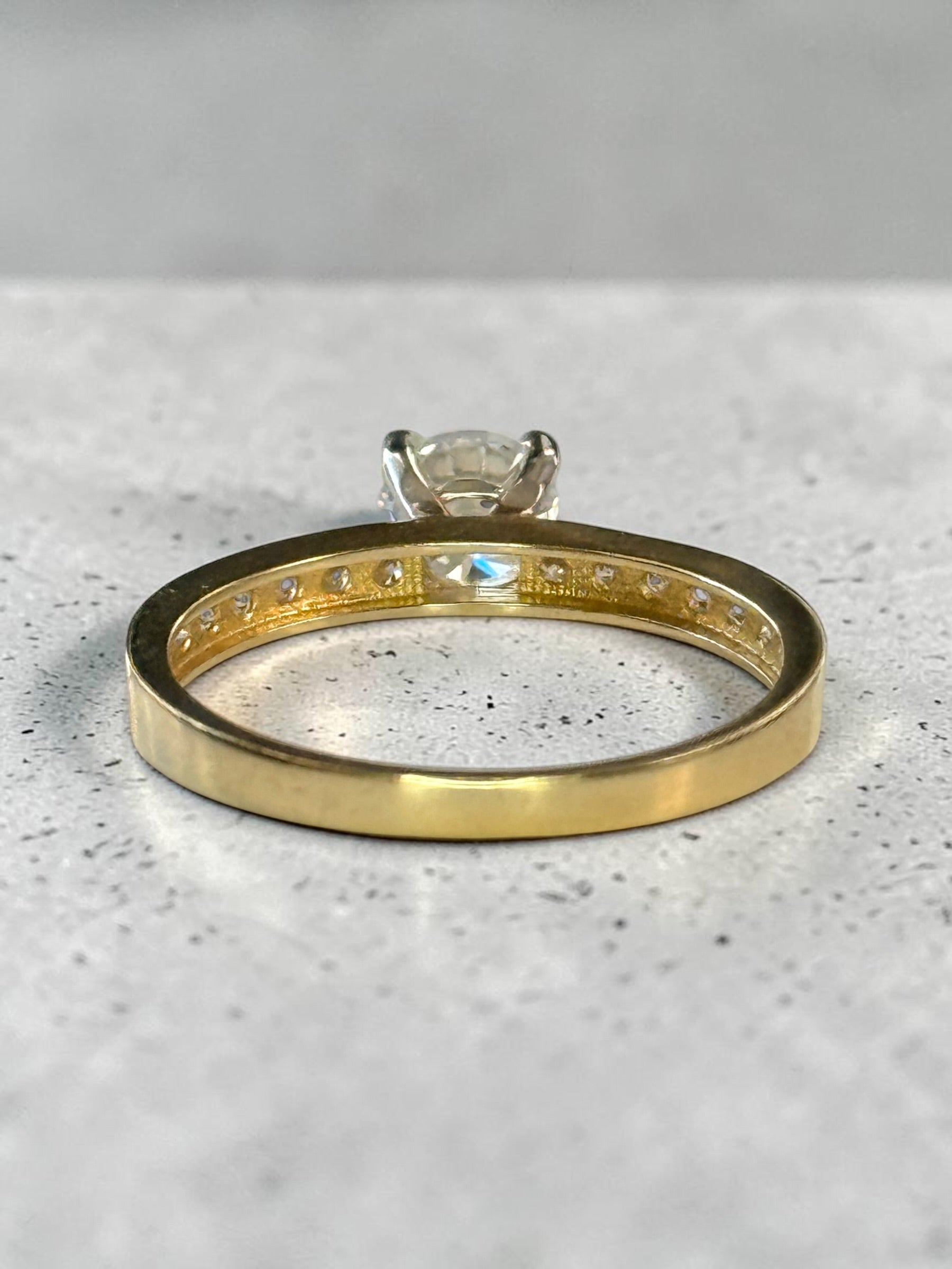 Bling Bling New 9ct Gold Stunning CZ Multi Gem Ring Size Q