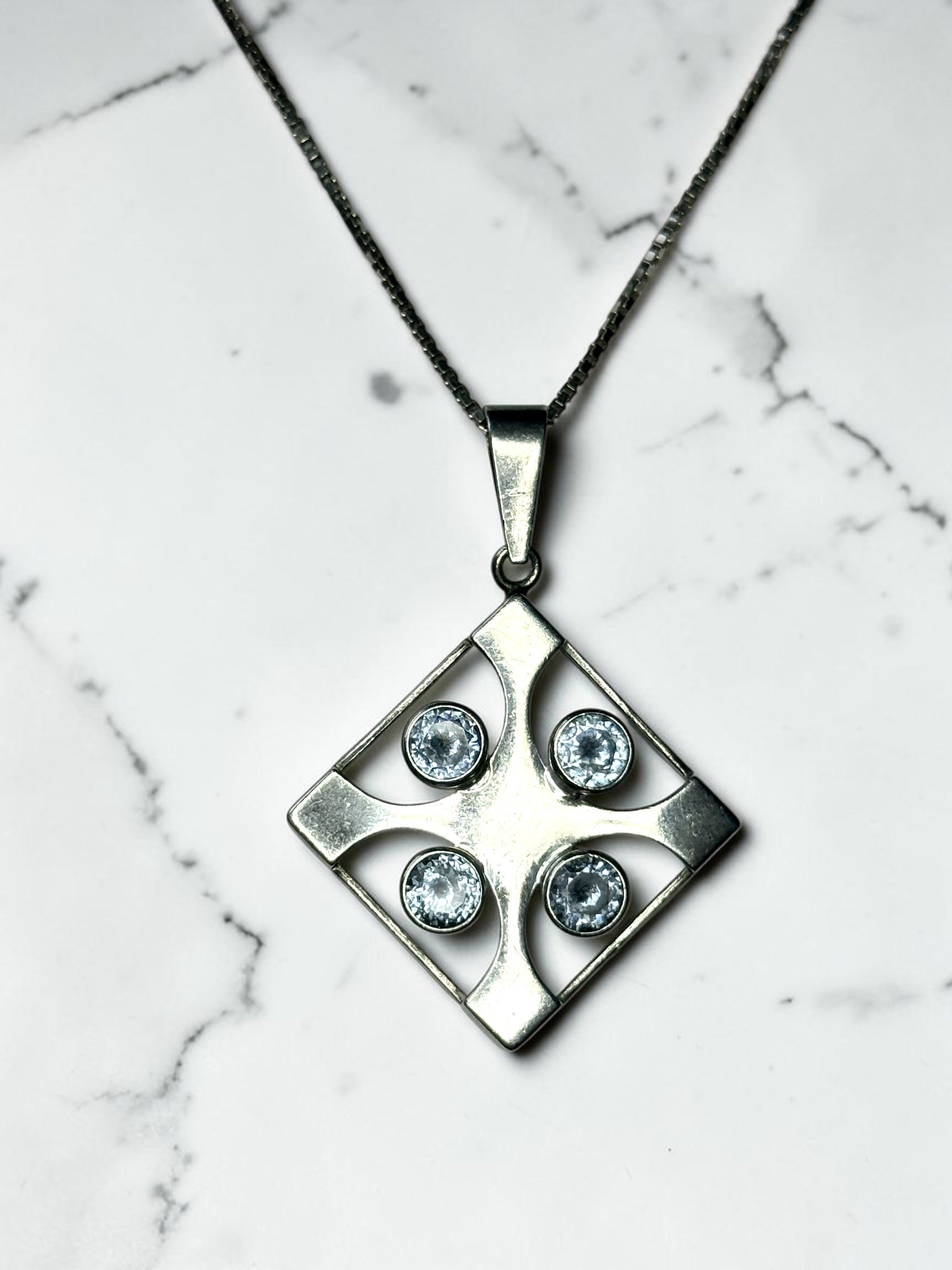 Vintage 1976 Finnish by Angelic Jewellery Topaz/Silver Pendant Collectors Piece