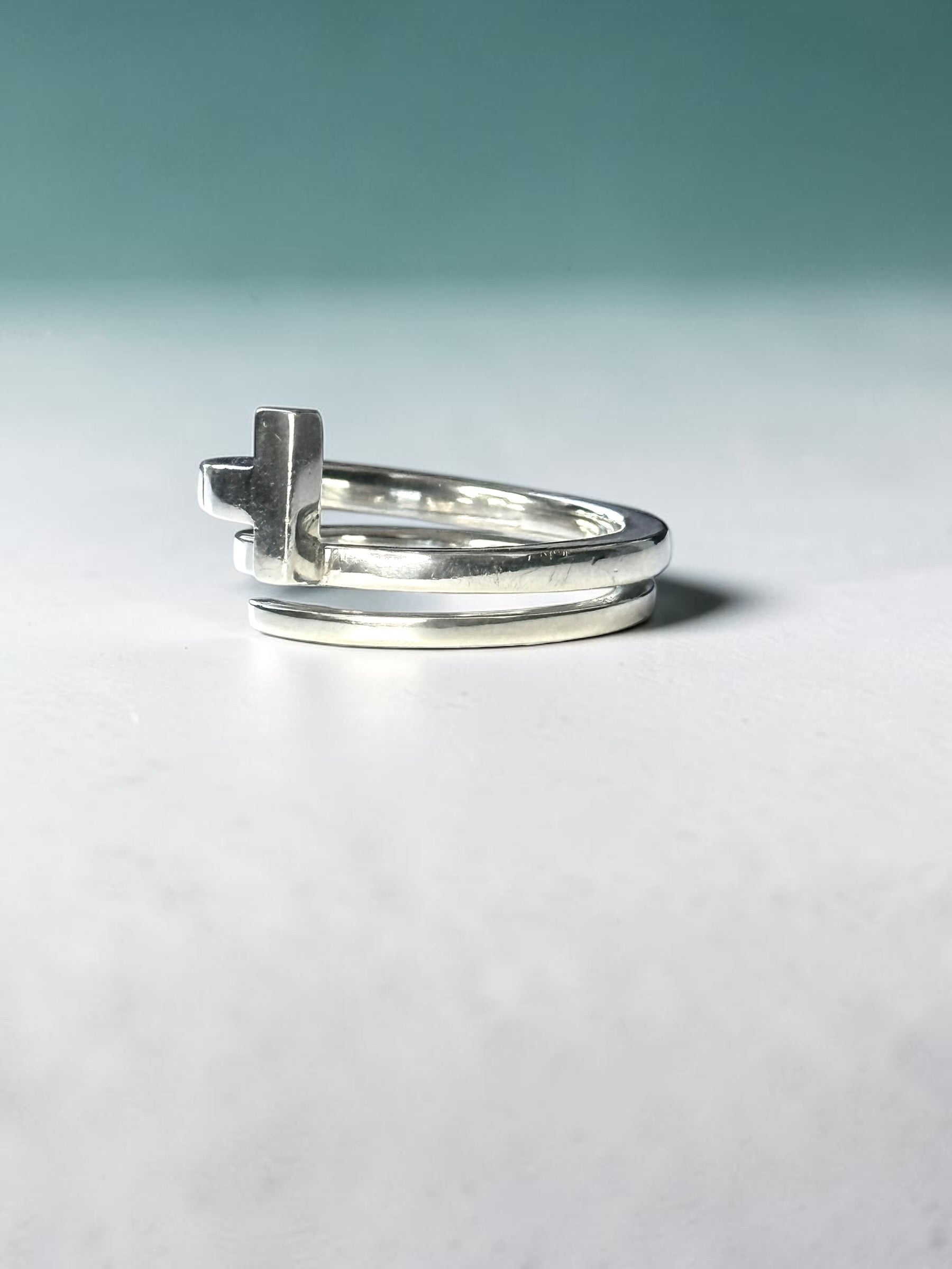 Rarely Available Tiffany & Co. Rare Sterling Silver T Square Wrap Ring size K
