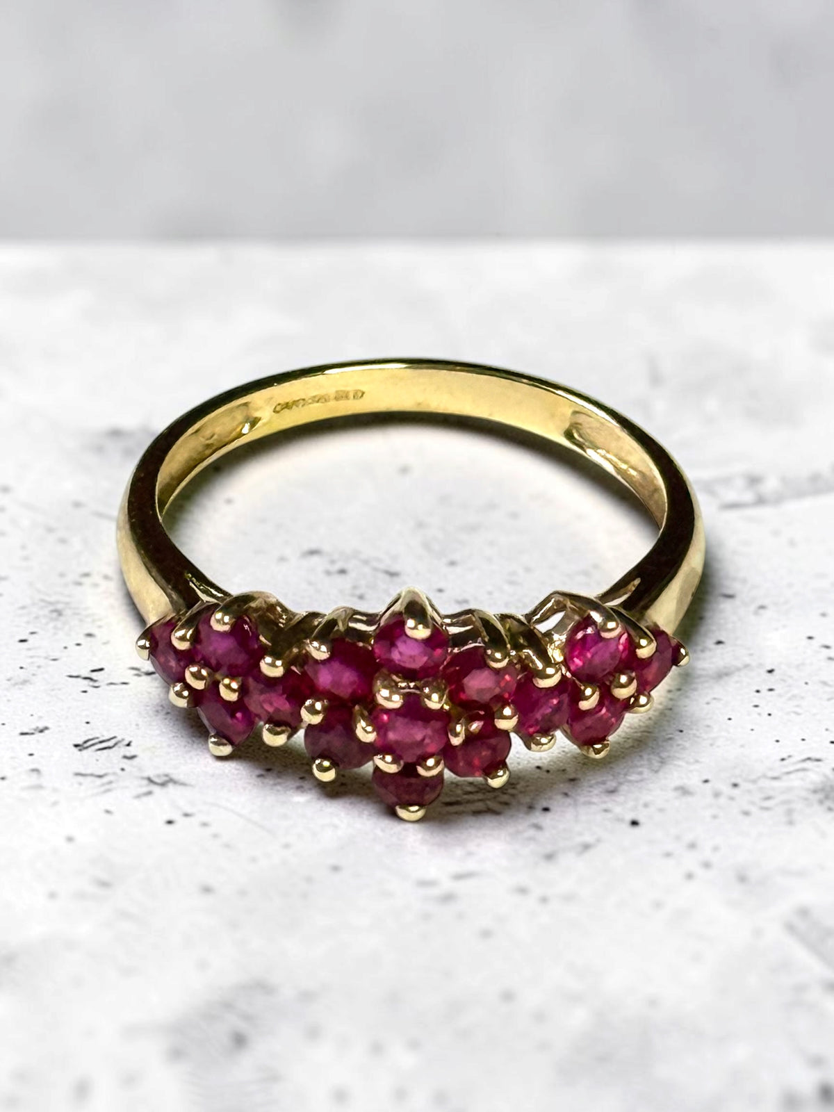 Stunning Vintage 0.6ct Ruby Cluster 9k Gold Ring Hallmarked