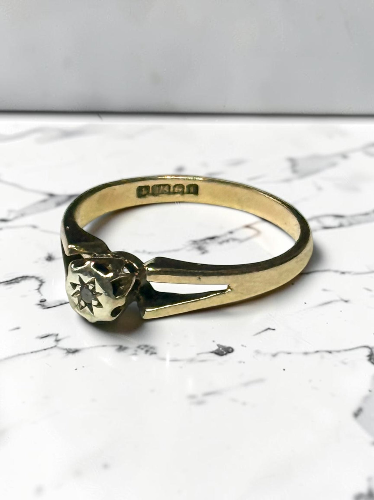 Vintage Diamond 9k Gold Split Shank Solitaire Ring Size K