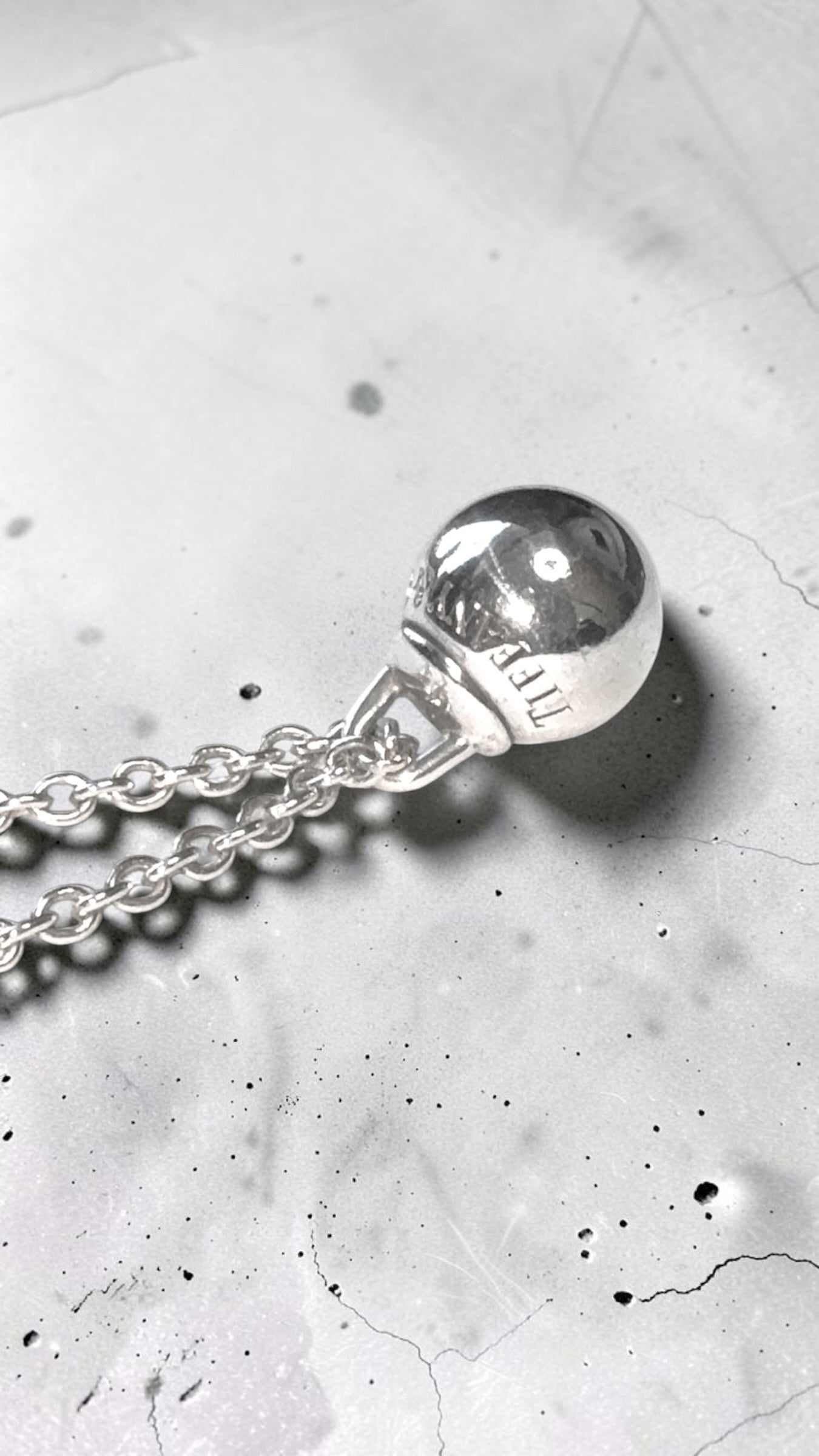 Rare Find Tiffany & Co Hardwear 8mm Ball Pendant Necklace 925 Silver 18 -20"