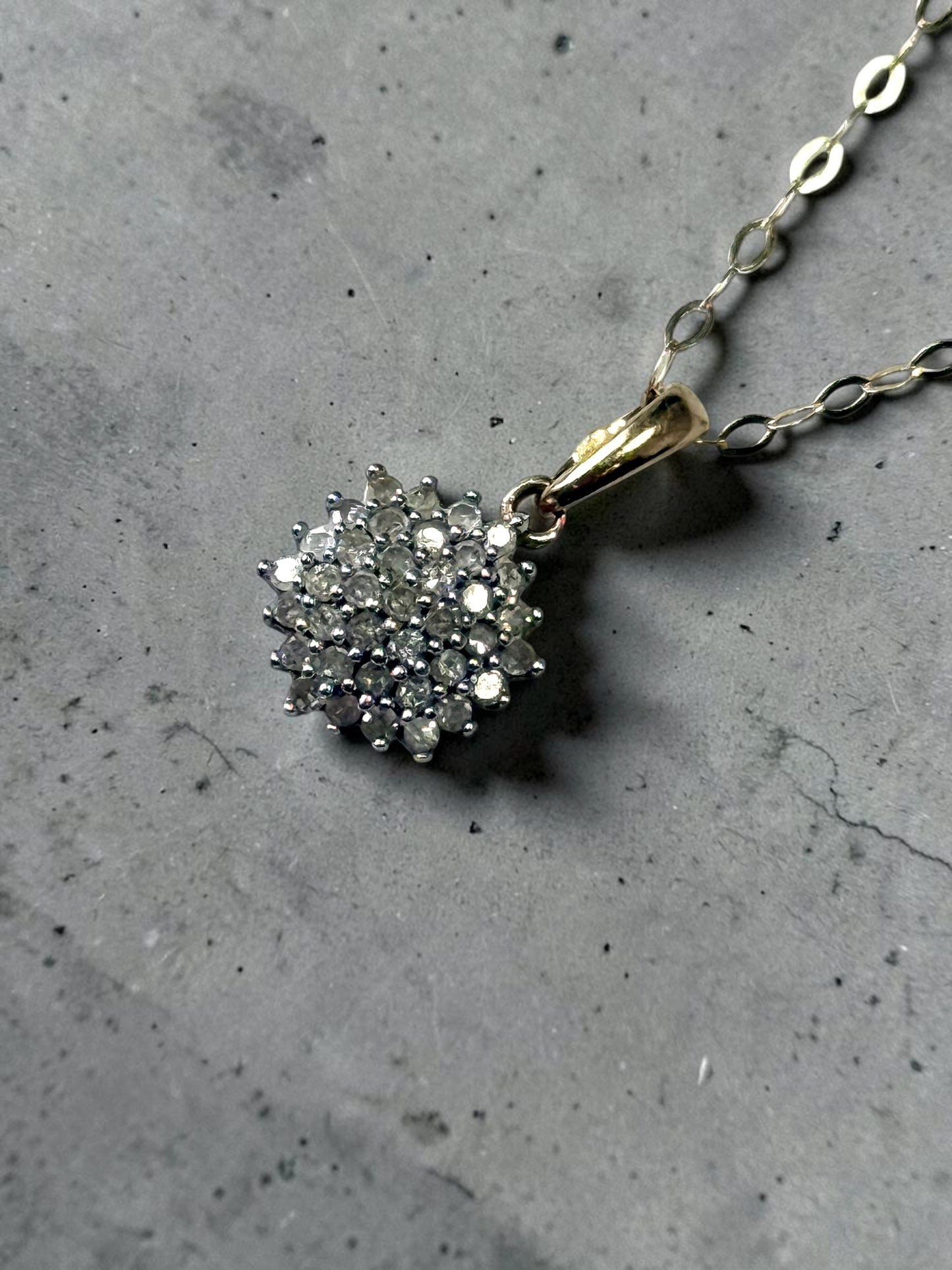 37 Diamond Cluster 9k Pendant & 9k 18" Chain