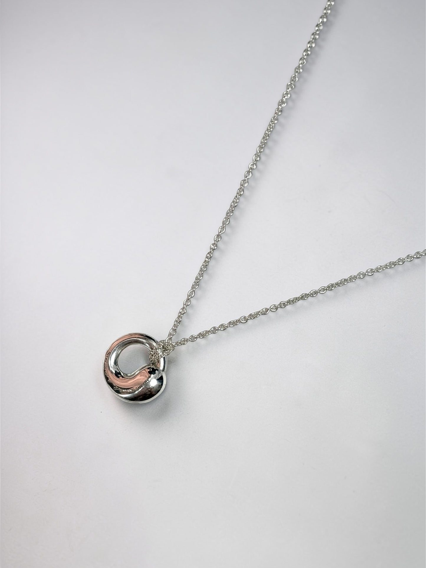 Authentic Tiffany & Co - Elsa Peretti Eternal Circle Pendant & Tiffany Chain