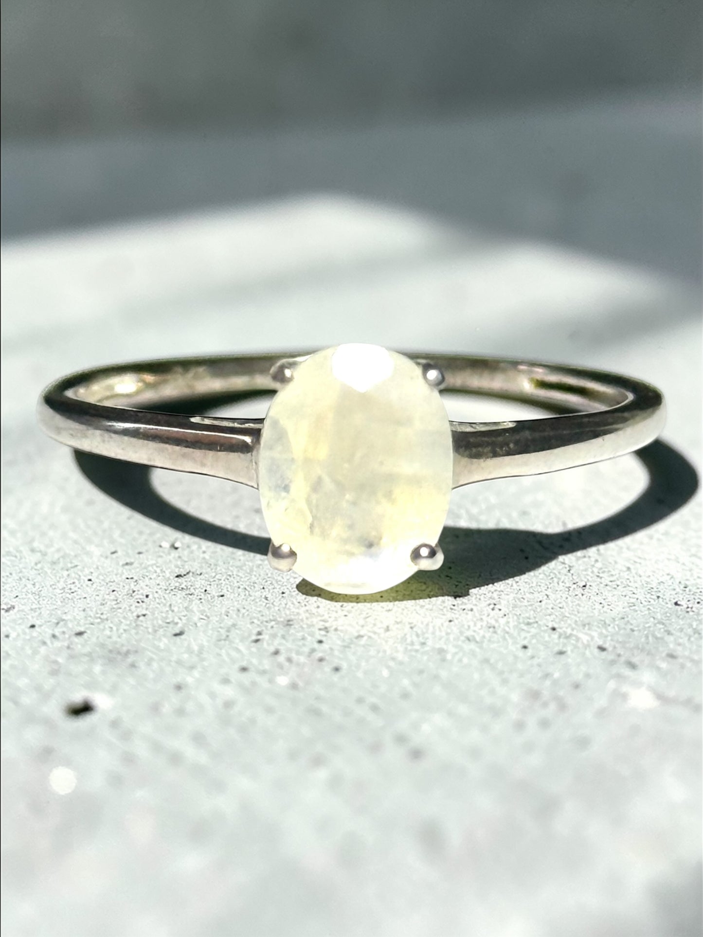 New Simple Moonstone Solitaire  Silver Ring Size Q