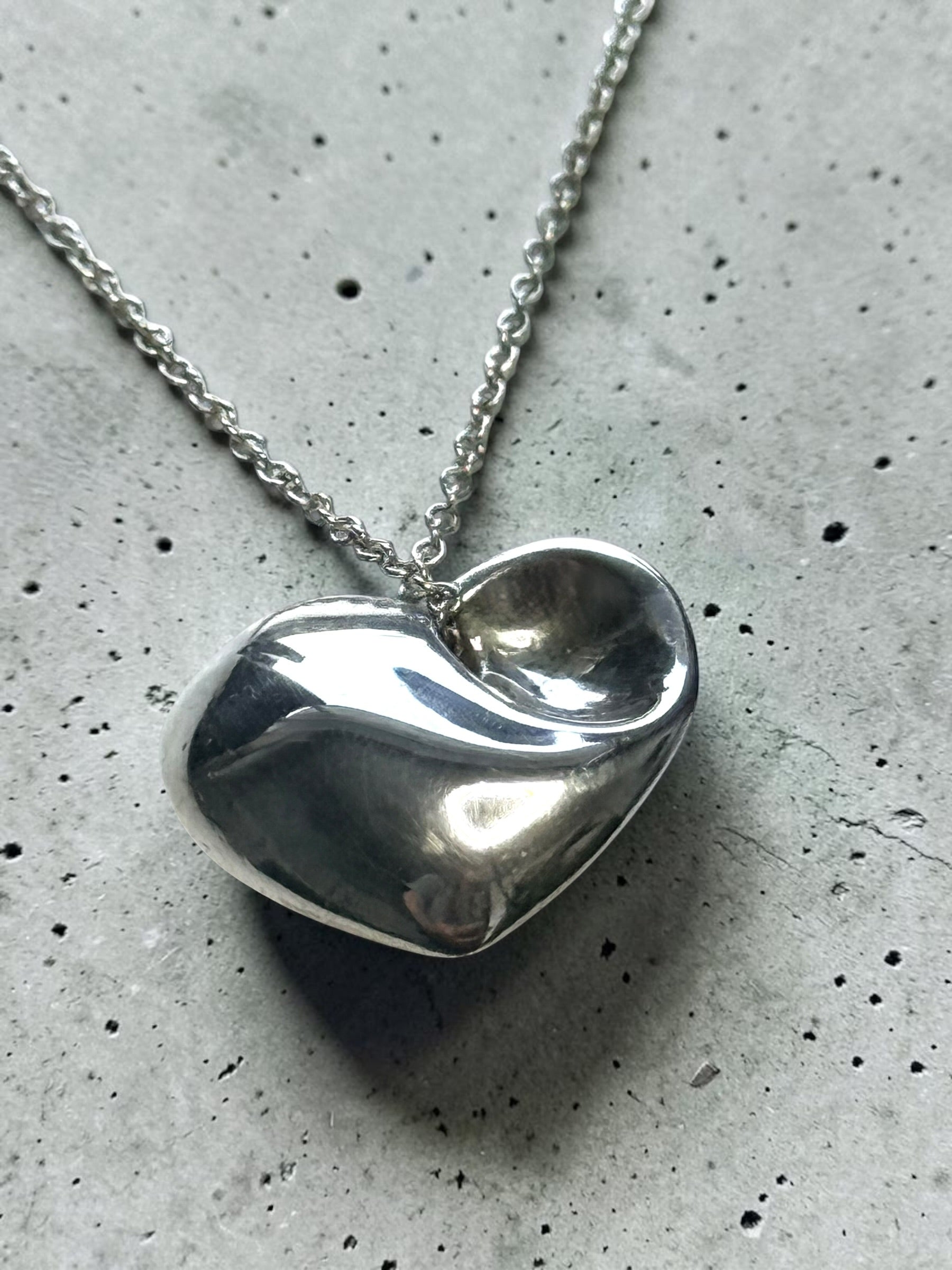 Vintage Tiffany & Co Elsa Peretti Folded Heart Pendant on Chain 925 Silver
