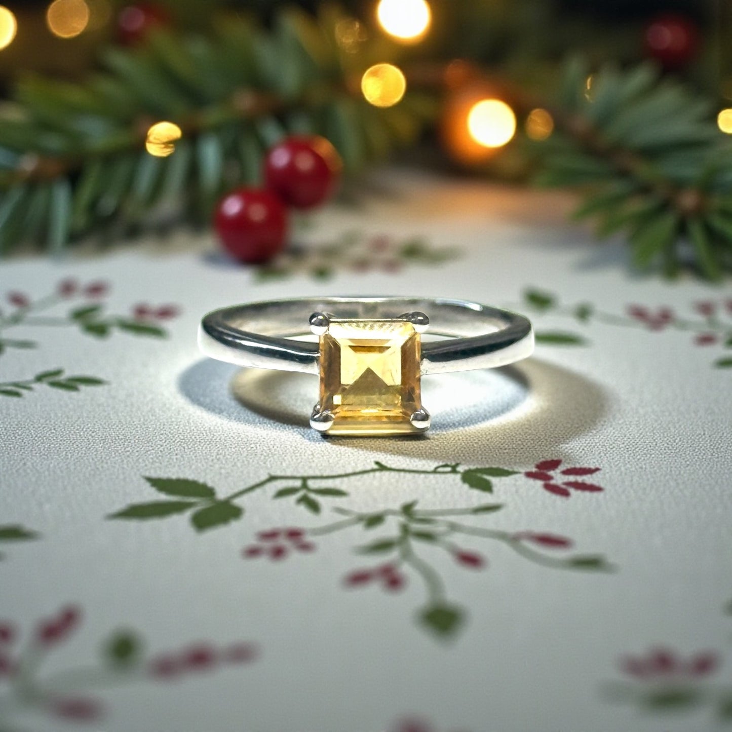 Citrine Ring in Rhodium Overlay Sterling Silver 1.24 Ct CSC
