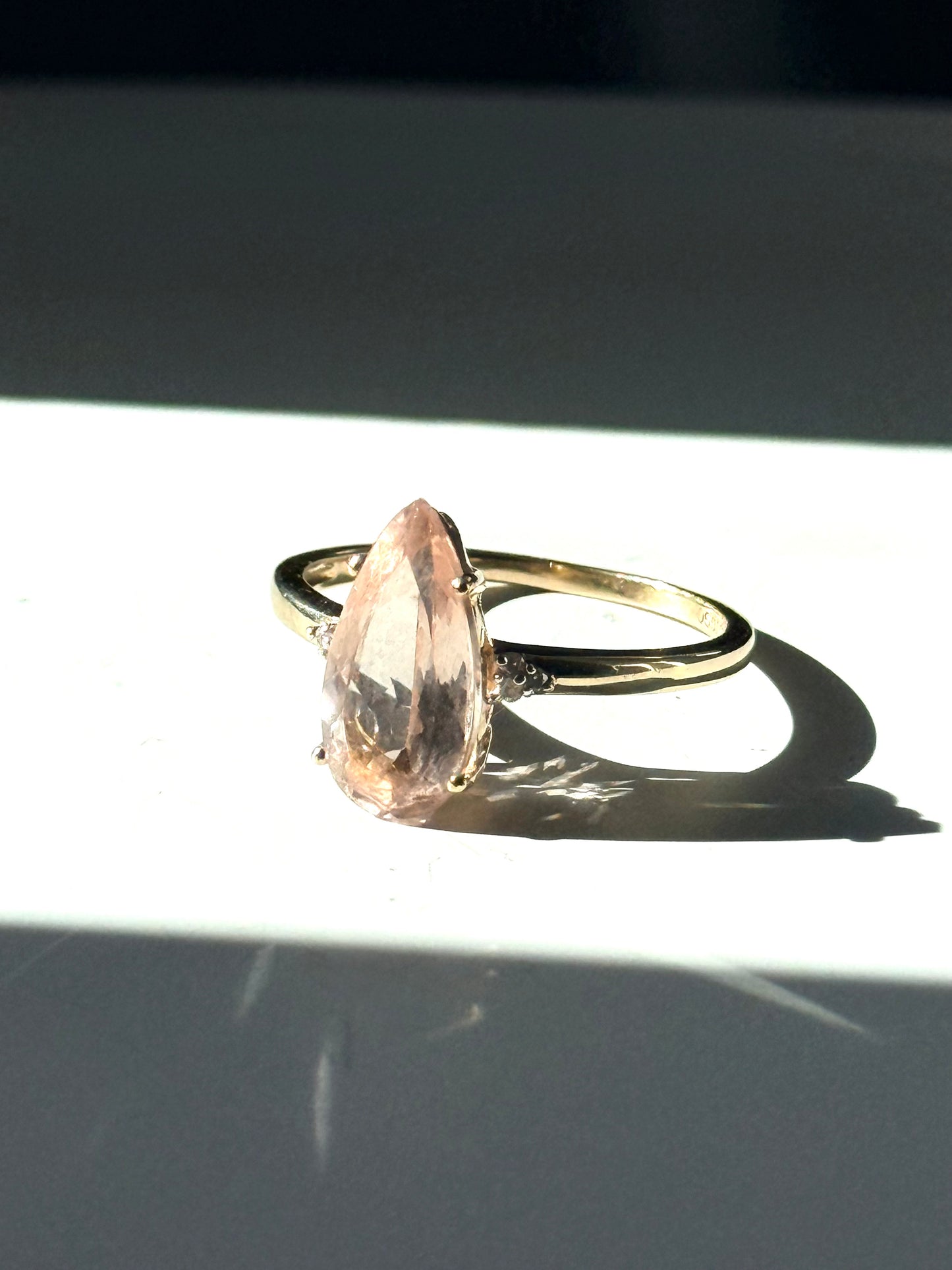 Stunning 3.47ct Morganite & Diamond 9k Gold Cocktail Ring