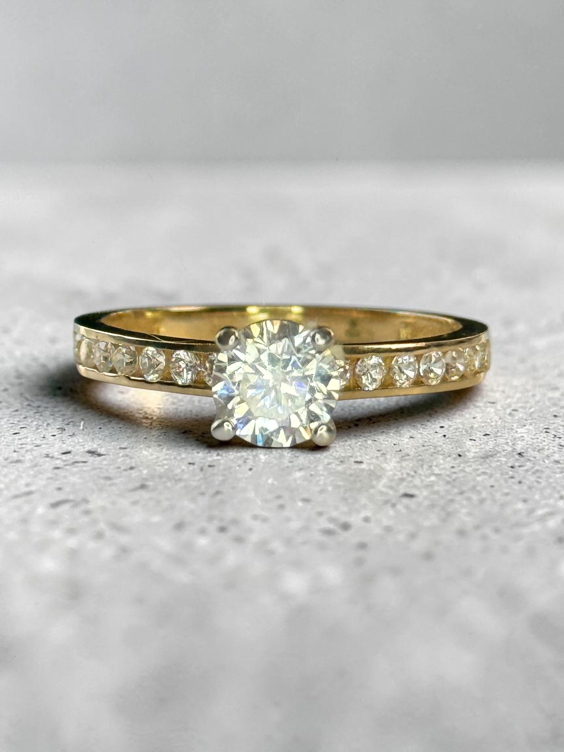 Bling Bling New 9ct Gold Stunning CZ Multi Gem Ring Size Q